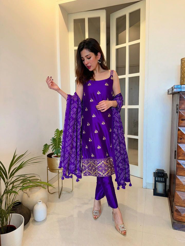 Spaghetti Kurta Set With Bandhani Dupatta