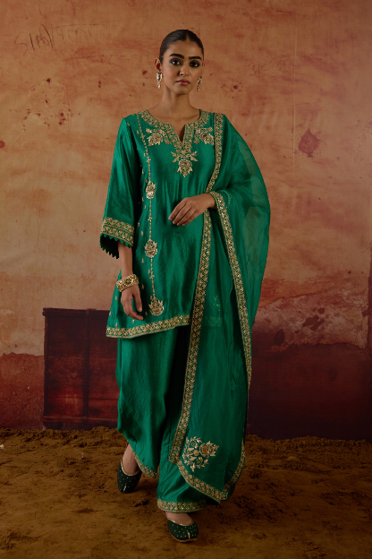 Vanhi Suit Set