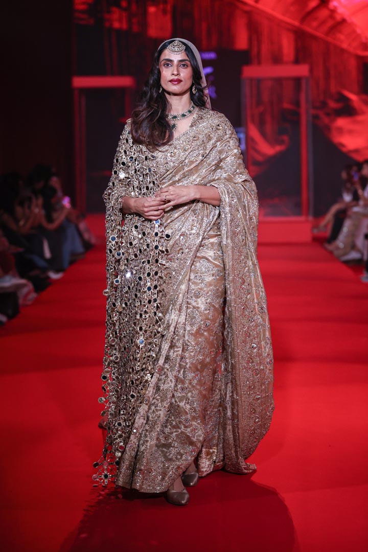 Kanakprabha Saree Set