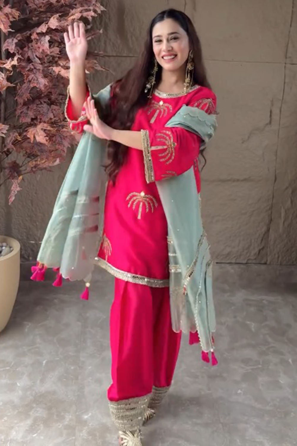 Rani Pink Silk Blend Kurta Set with Mint Green Organza Dupatta