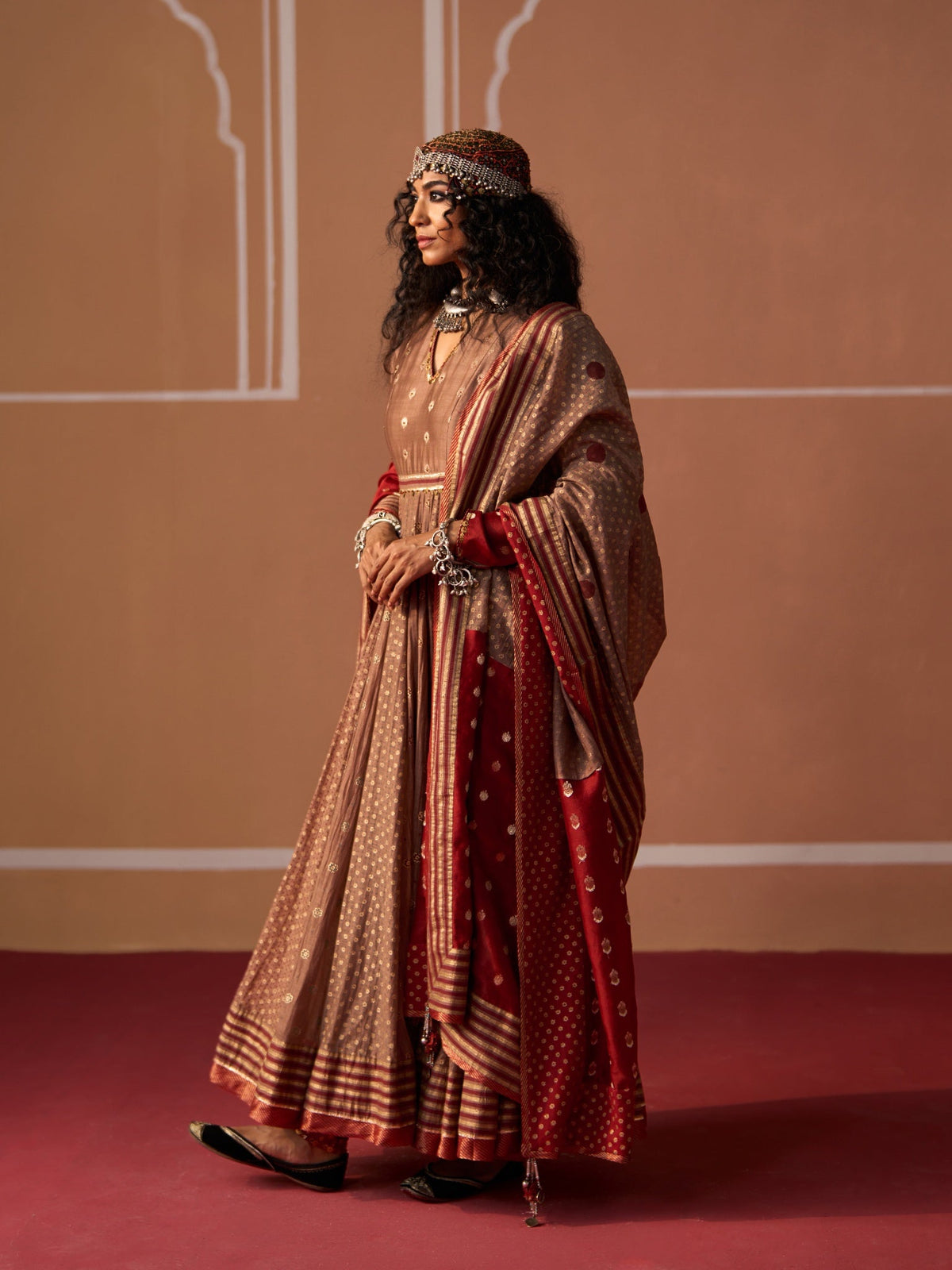 MISHTI KURTA & 
TANIA CHURIDAR