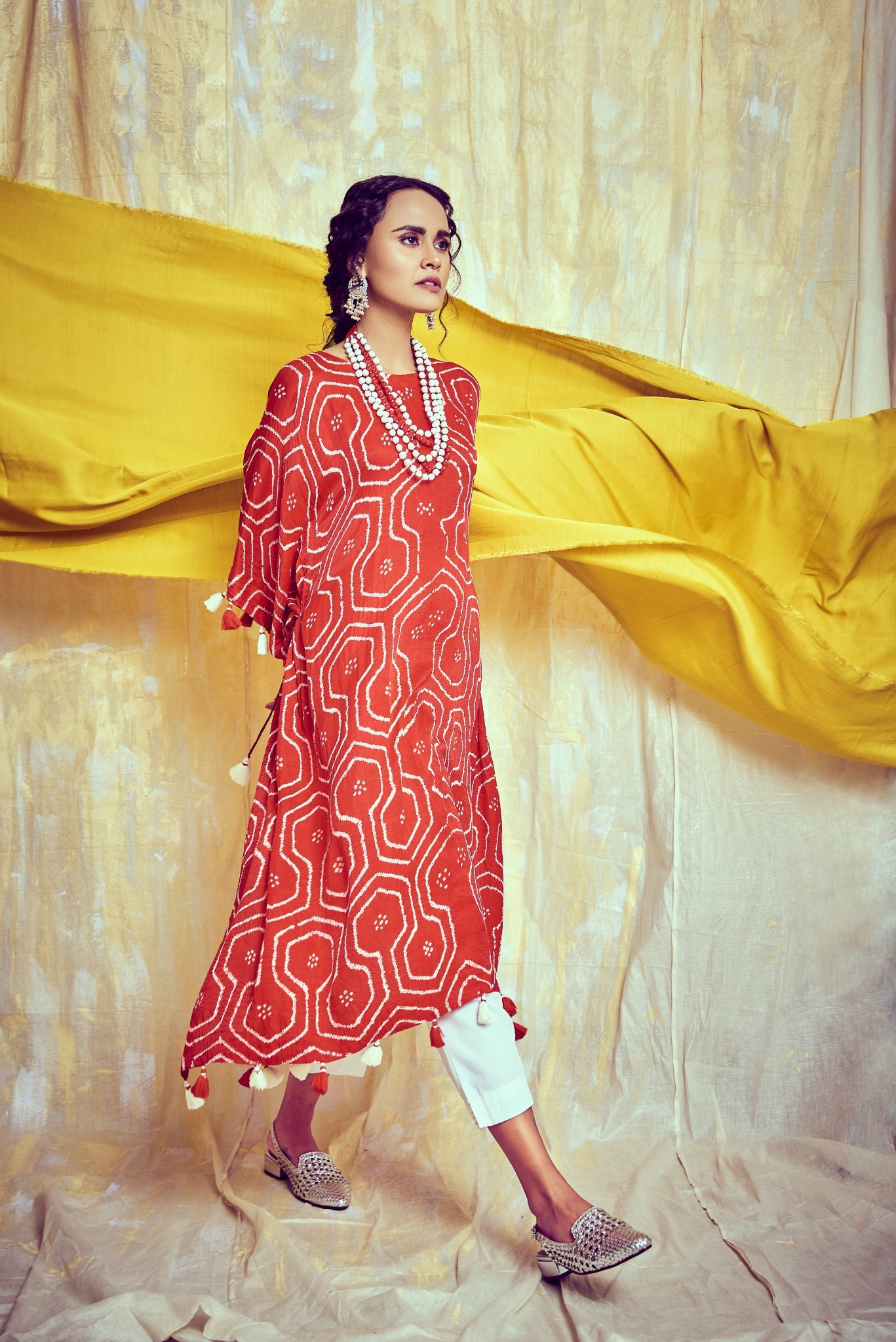 Cube kaftan with mala and straight pants