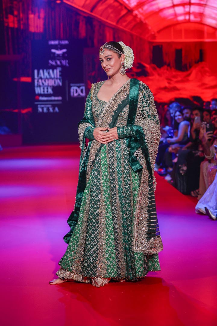 Vaidurya Anarkali Set