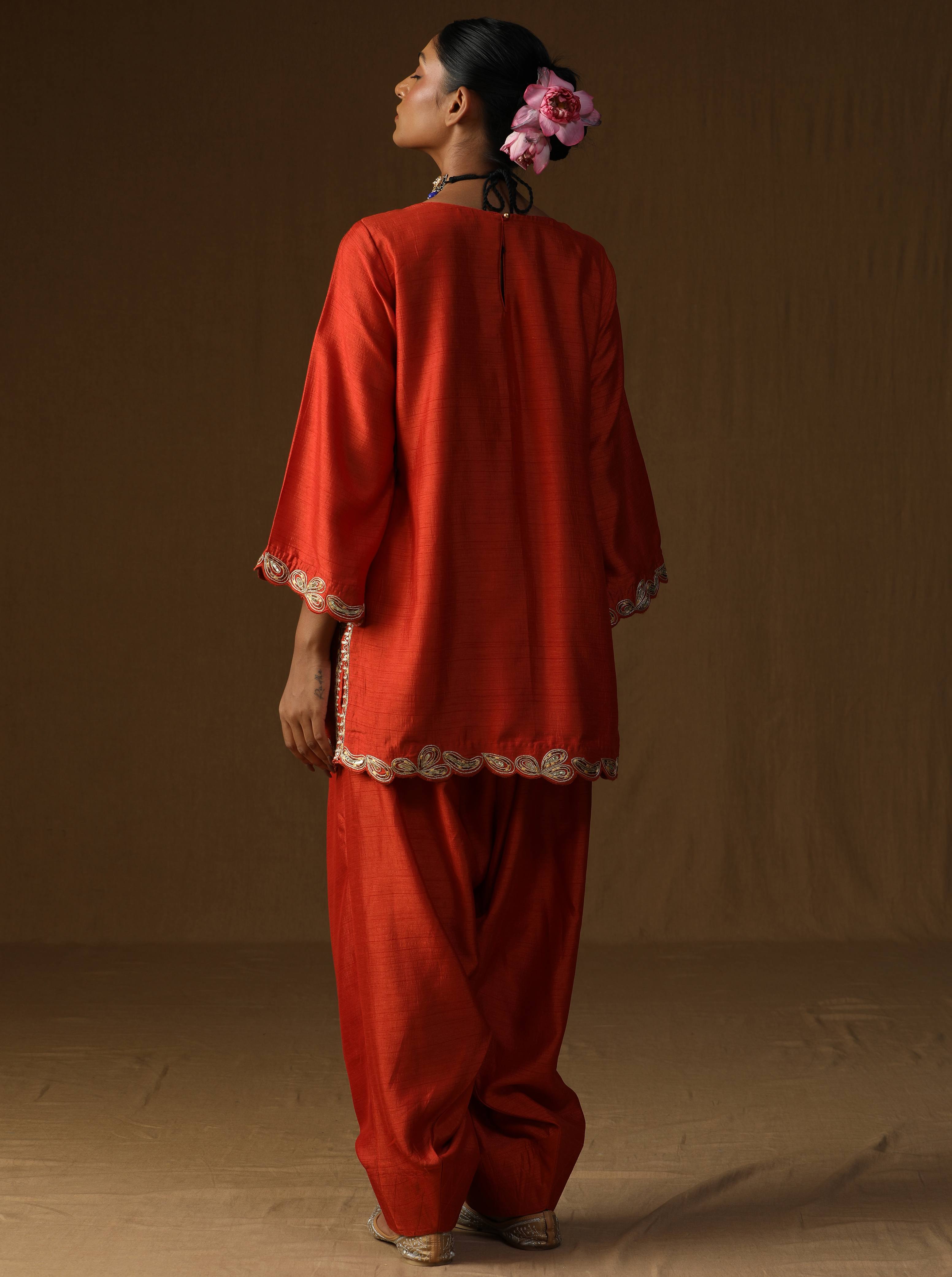 Vrind? � Kesariya Embroidered Suit Set