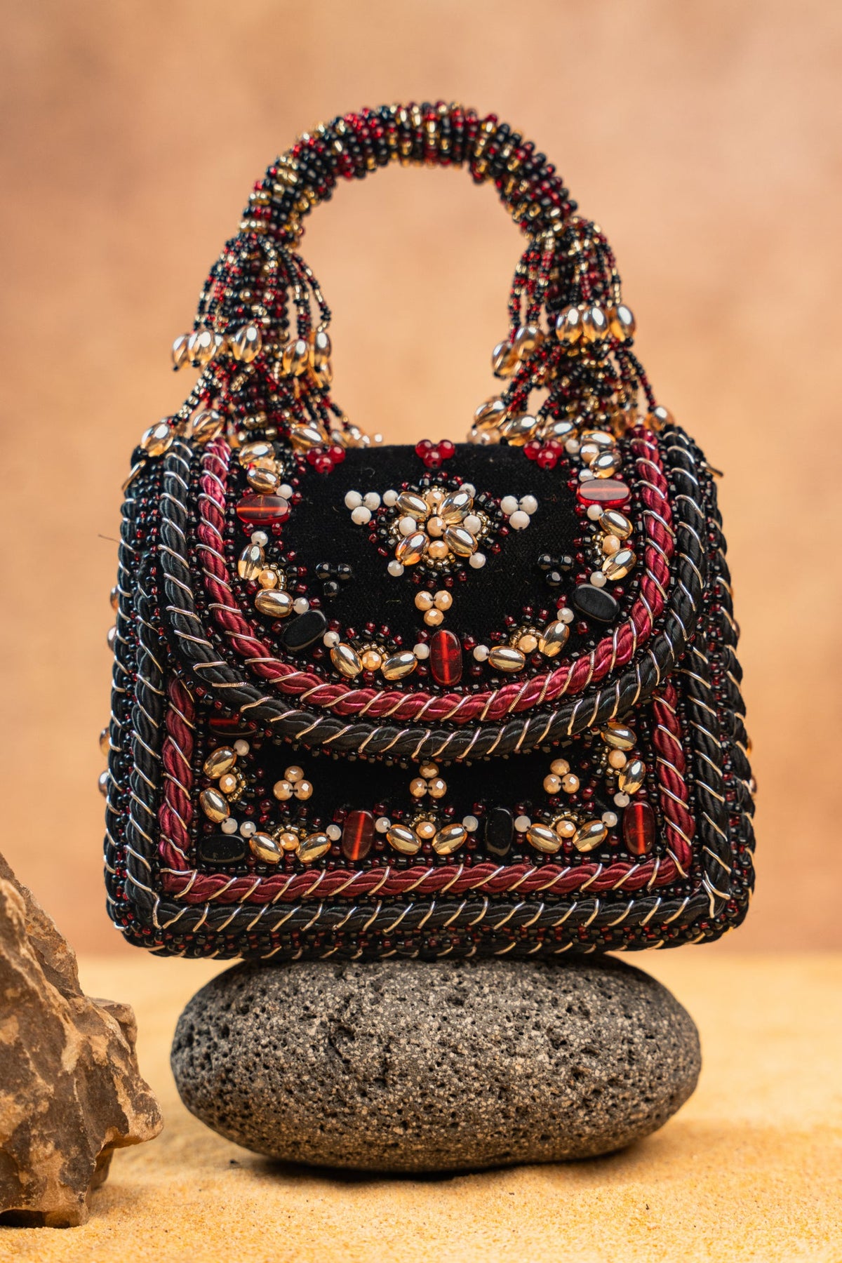 Empress Charm Noir