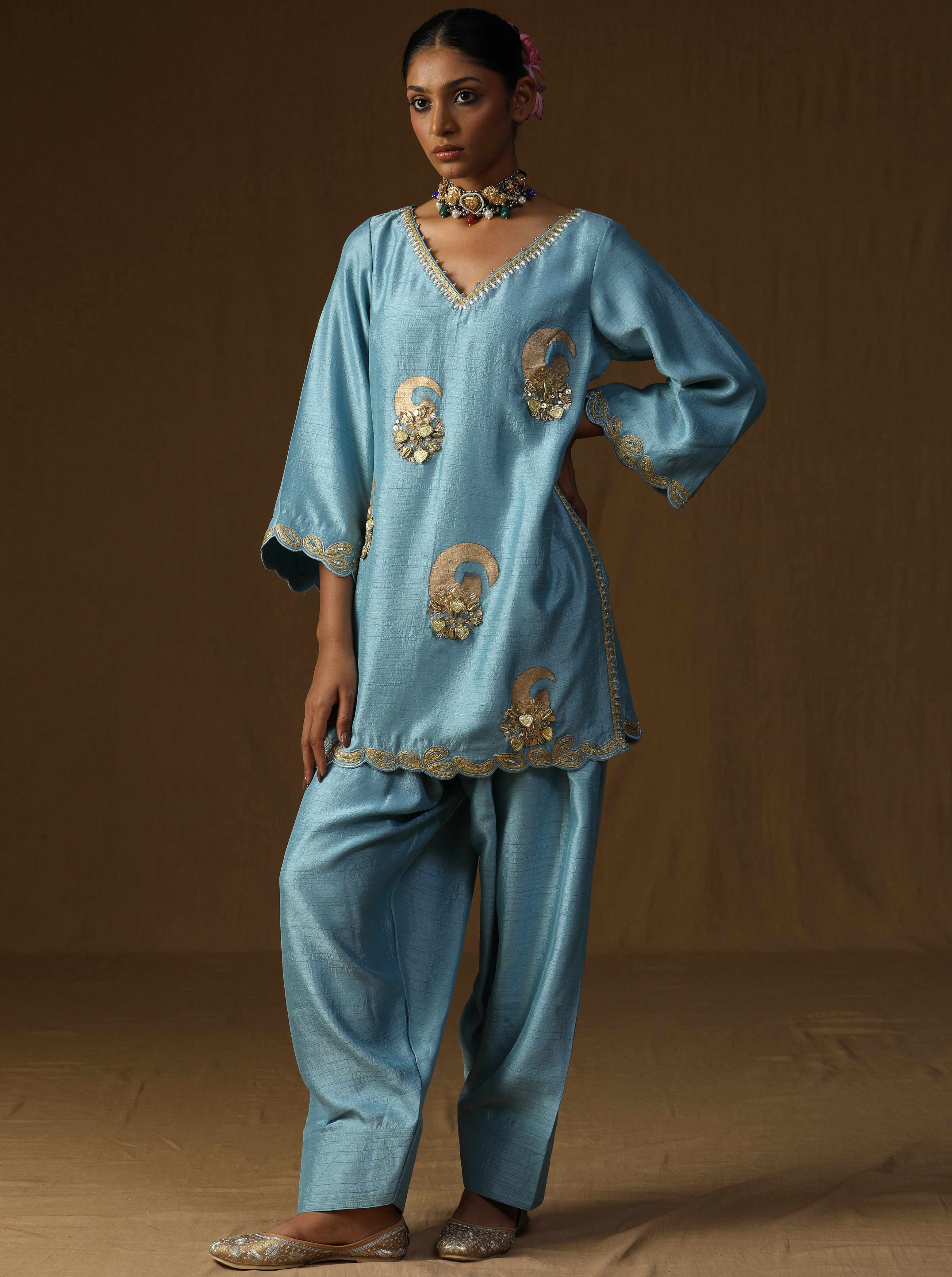 Vrind? � Neel Madhur Embroidered Suit Set