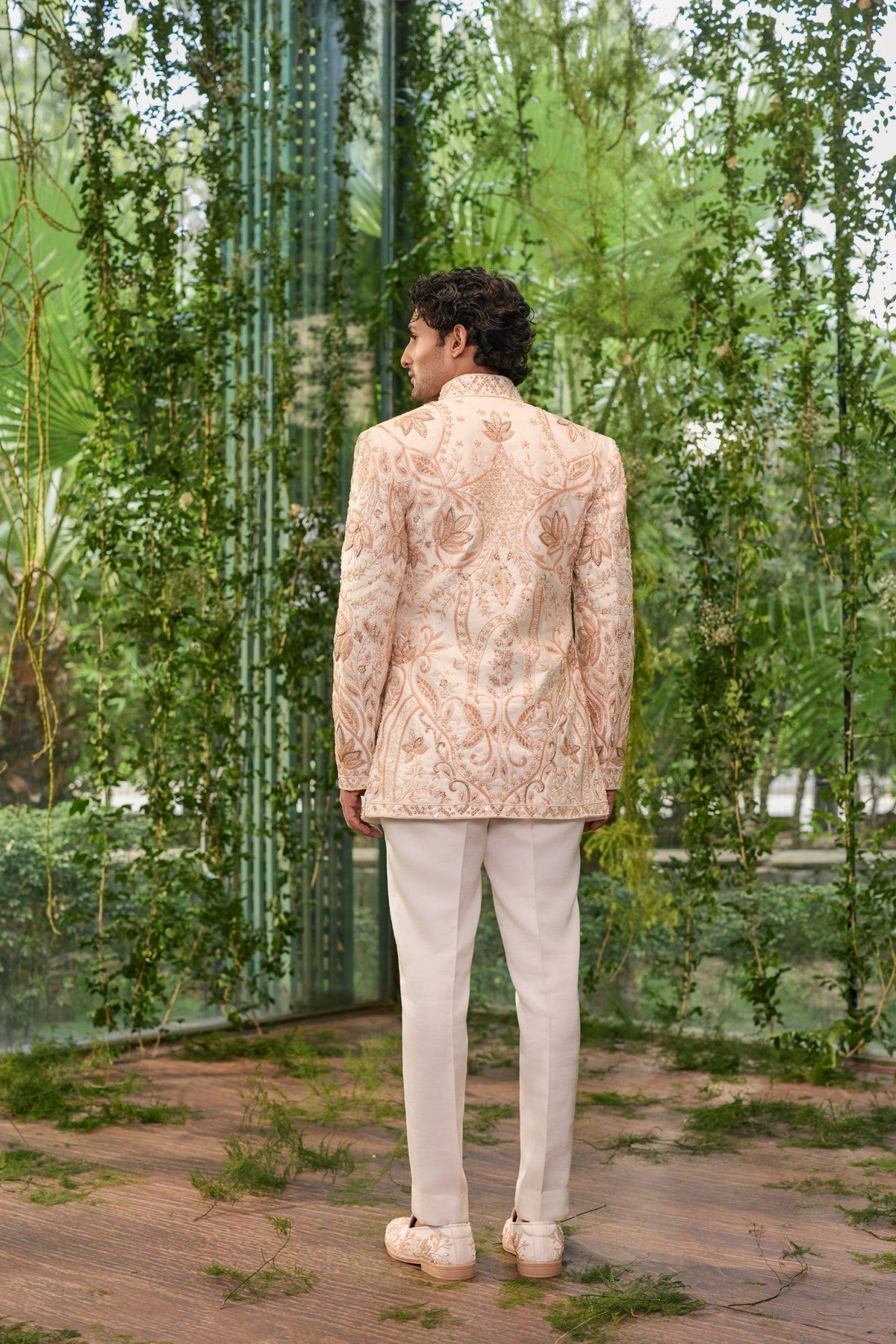 Vanraj Élite — The Royal Tapestry Jacket Set