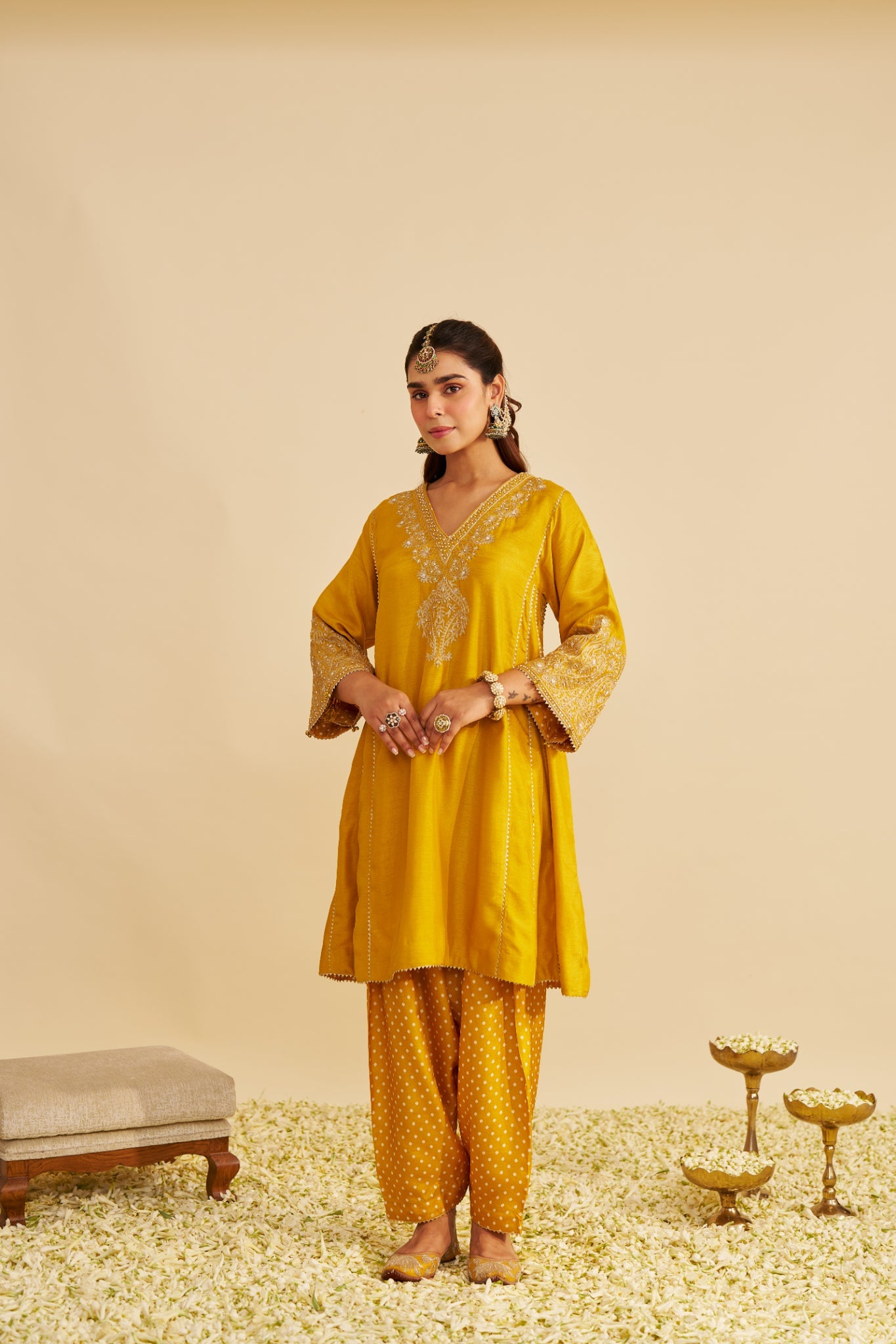 NIYAH - SHORT CHAUGA WITH SALWAR