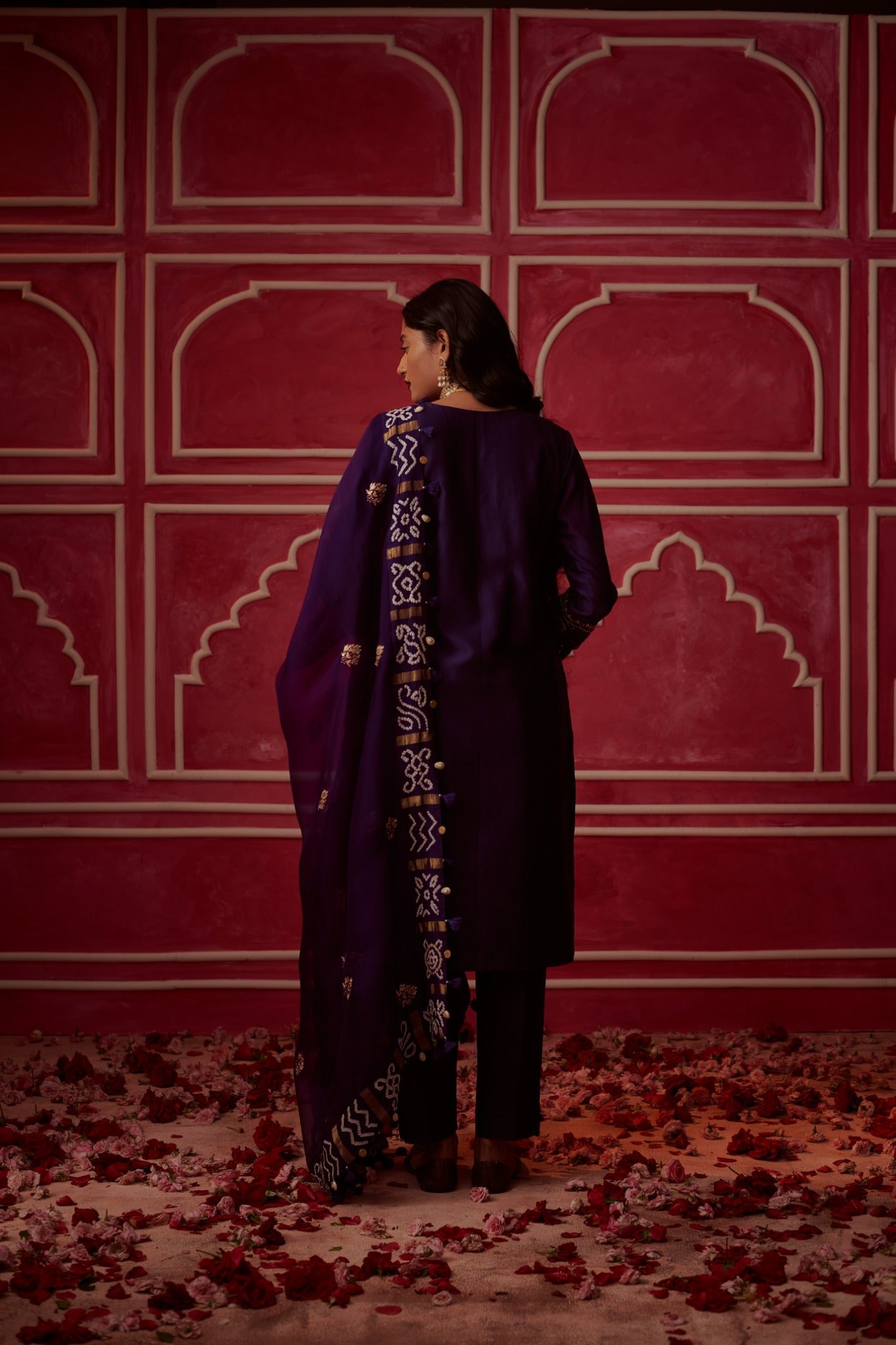 gharchola saarang kurta set