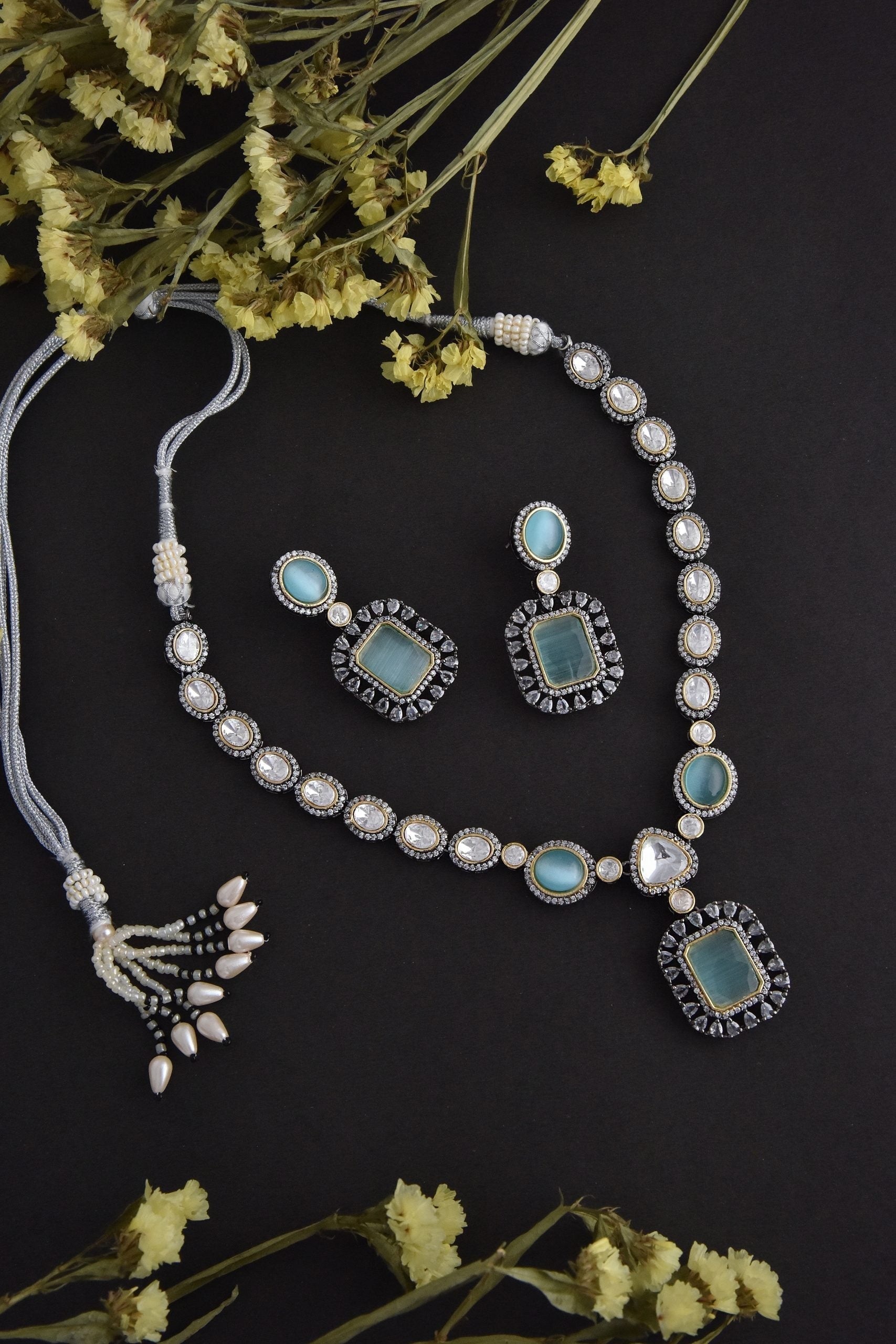 Mint Silver Tone Polki Necklace Set