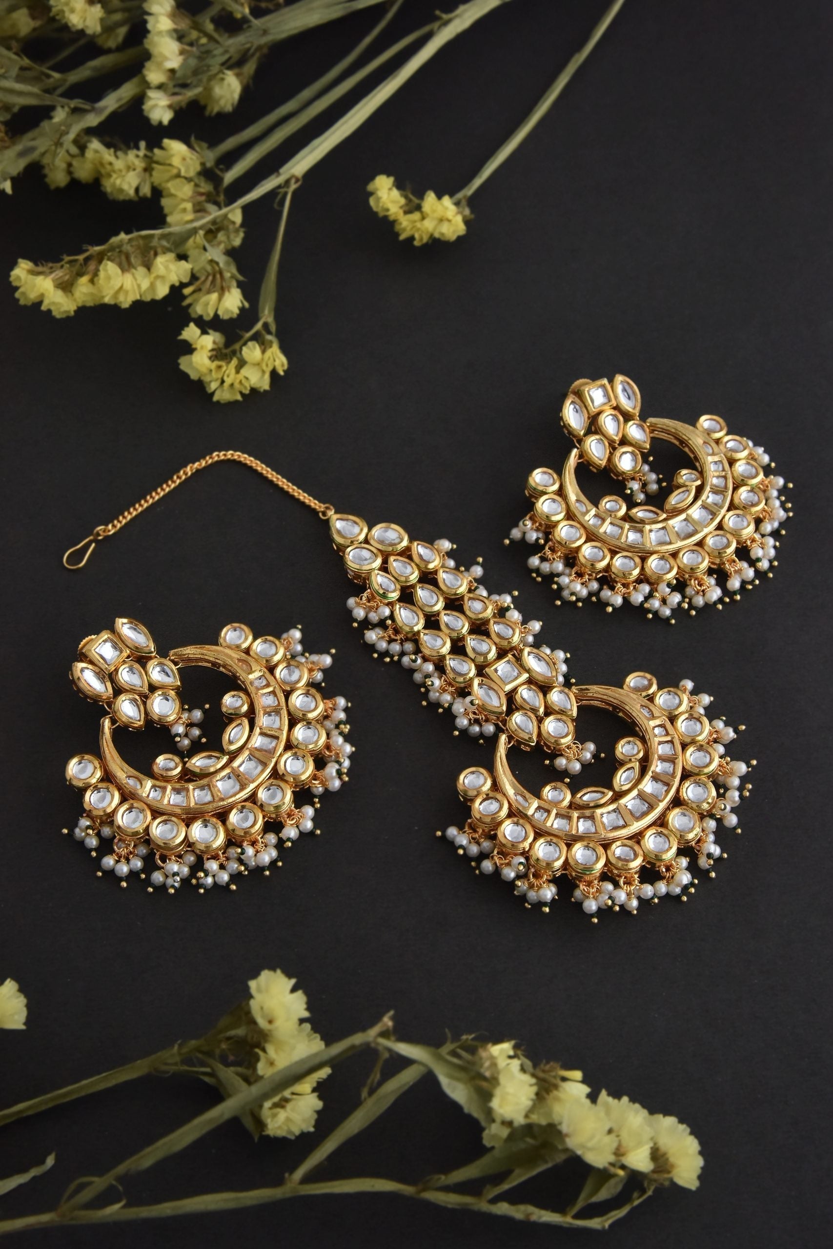 White Gold Tone Kundan Maang Tikka and Earrings Set