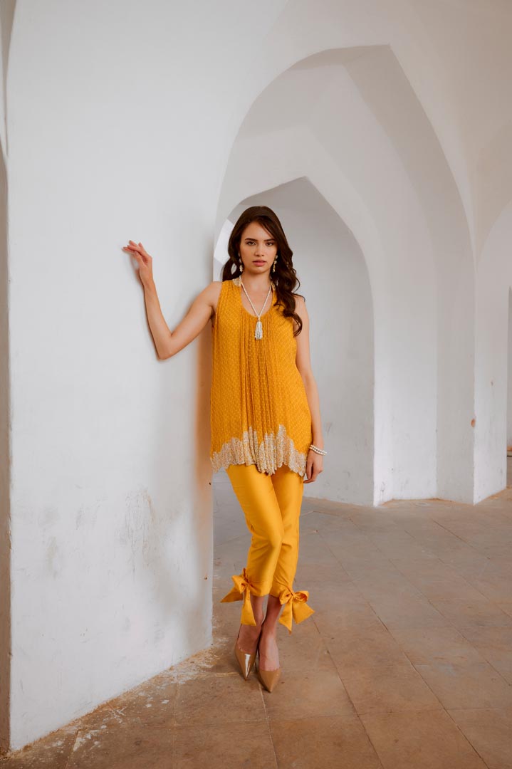 Image of Gulbahar Marigold rose cutdana tunic with bow pant set