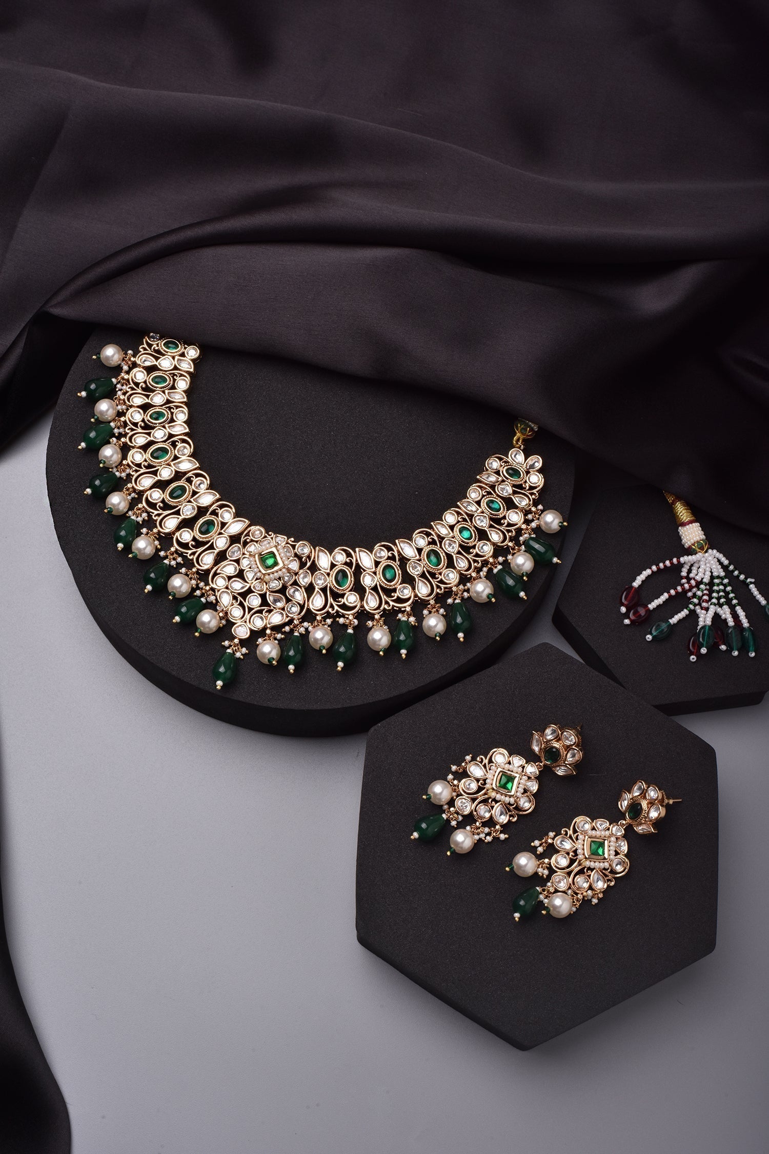 Green Gold Tone Polki and Pearl  Necklace Set