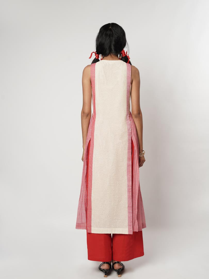 NAGA PANELLED KURTA SET