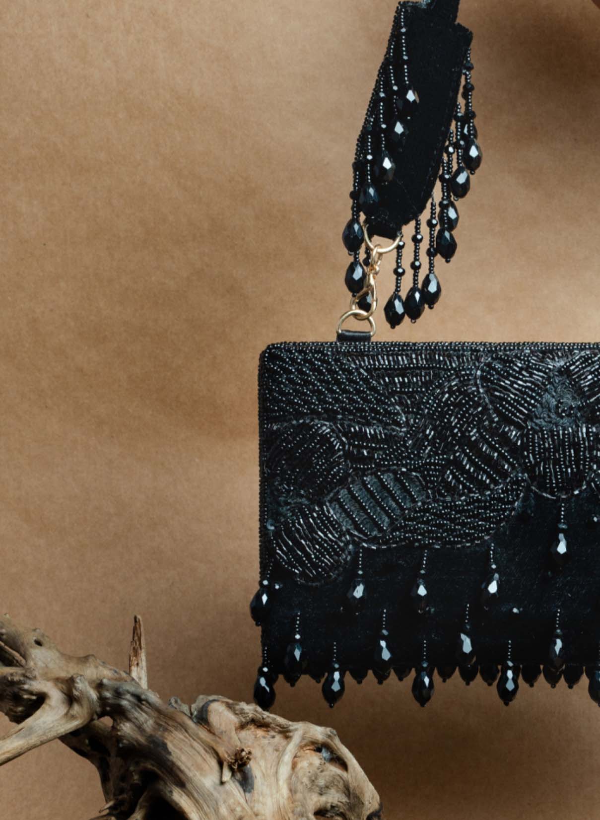 Ornate Radiance Kasse Black