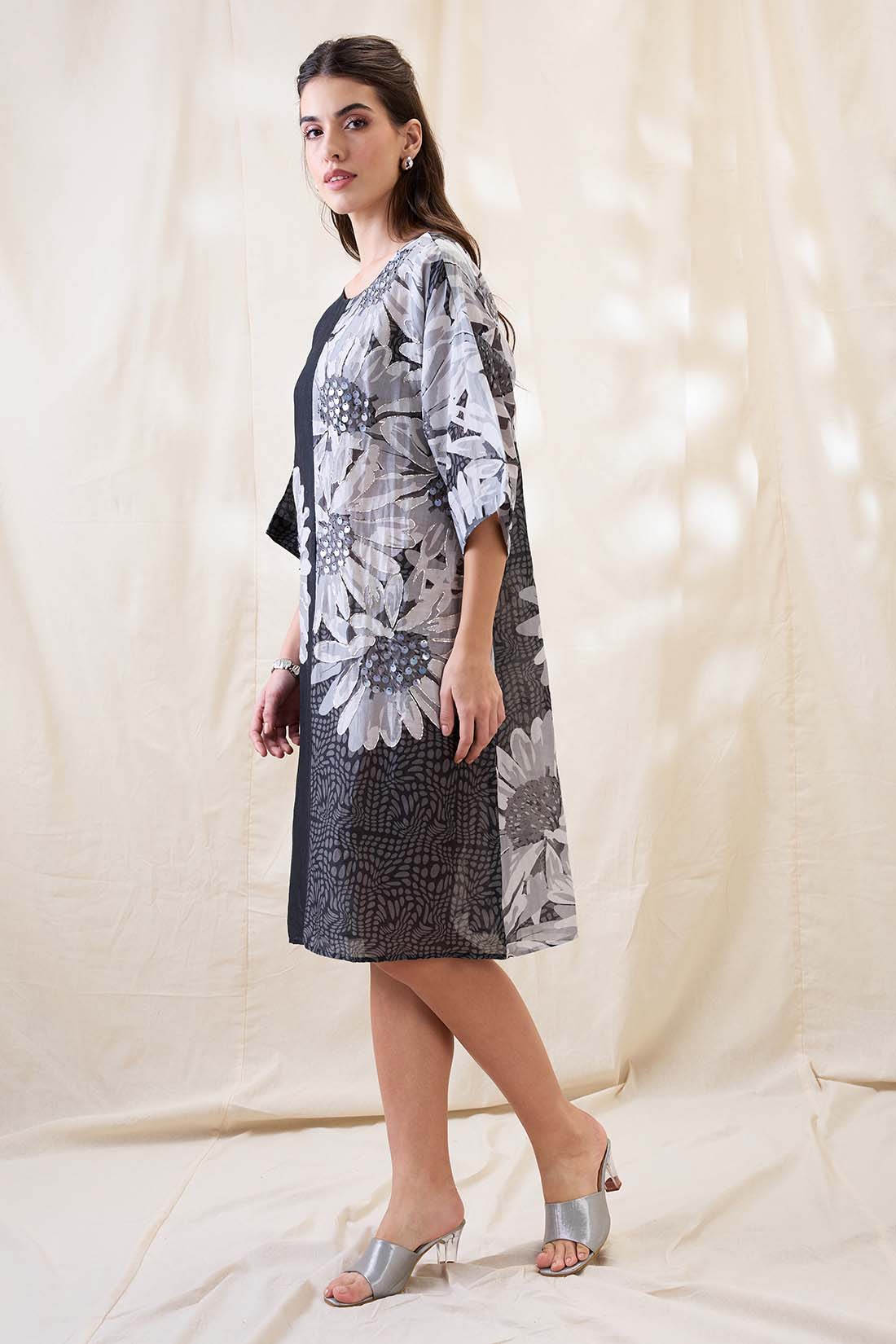 Ravya embellished boxy dress SP4638
