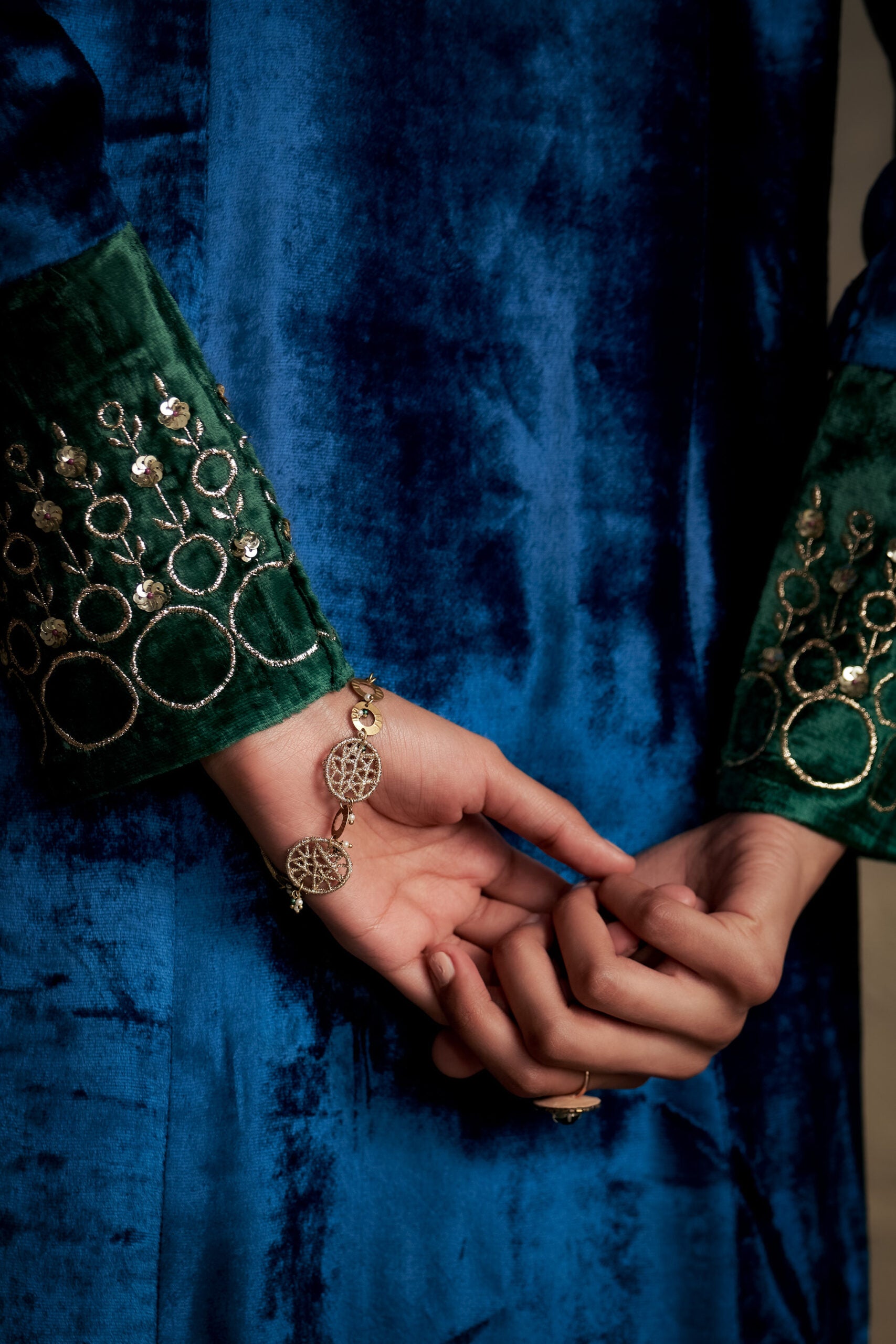 Maaya Blue V neck kurta Set