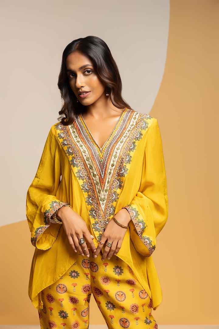 Taarani embellished V-neck co-ord  setSP4817