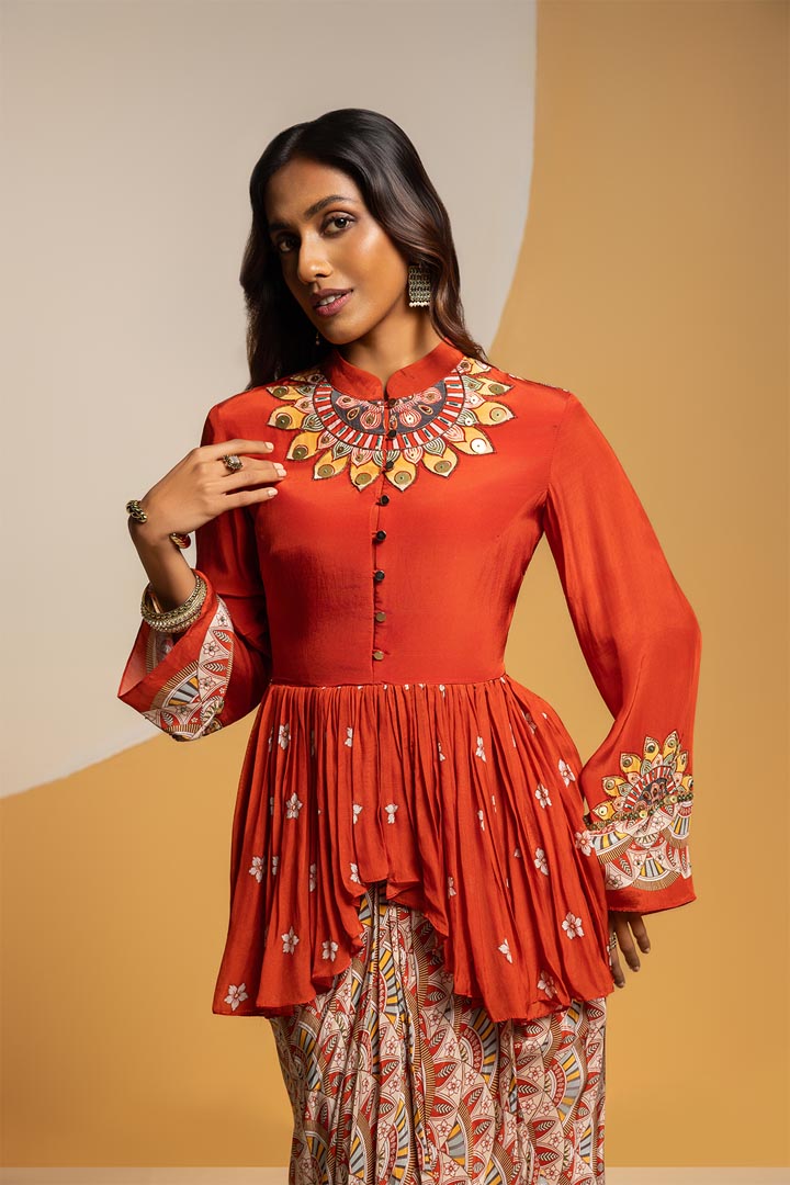 Taarani embellished drape skirt setSP4880