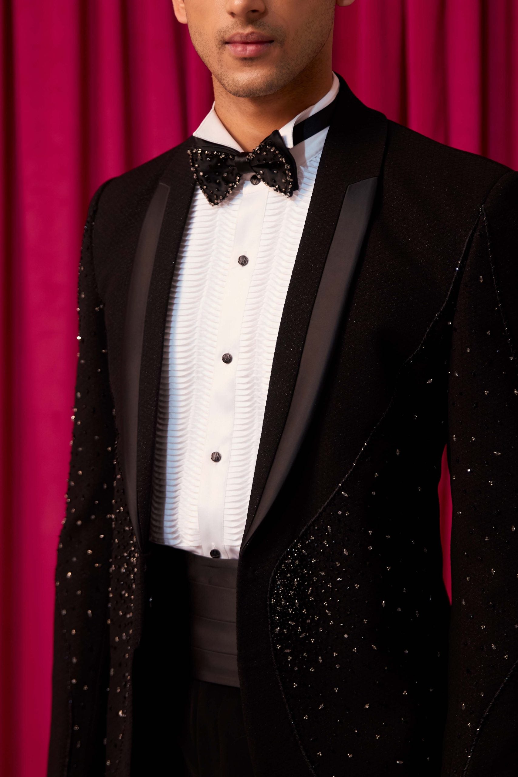 Noir tuxedo se