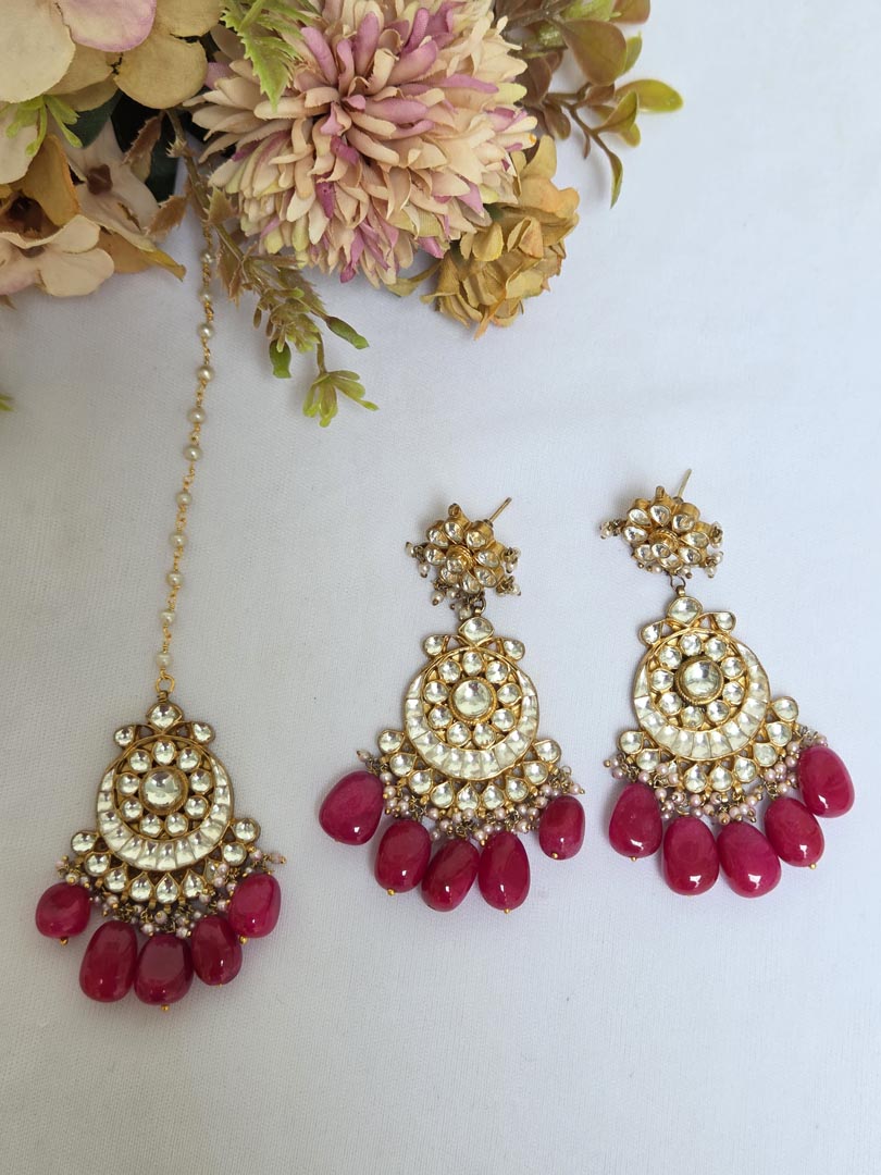 Ethnic Kundan Set with Red Beads and Maang Tikka