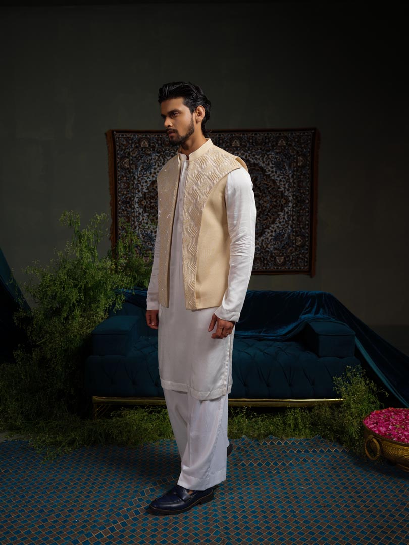 Broad Lapel Bundi Only