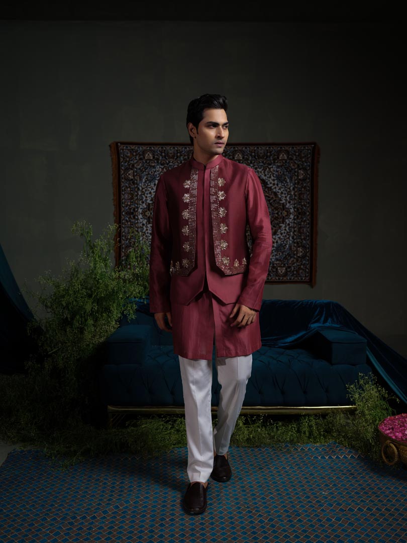 Maroon panel bundi only