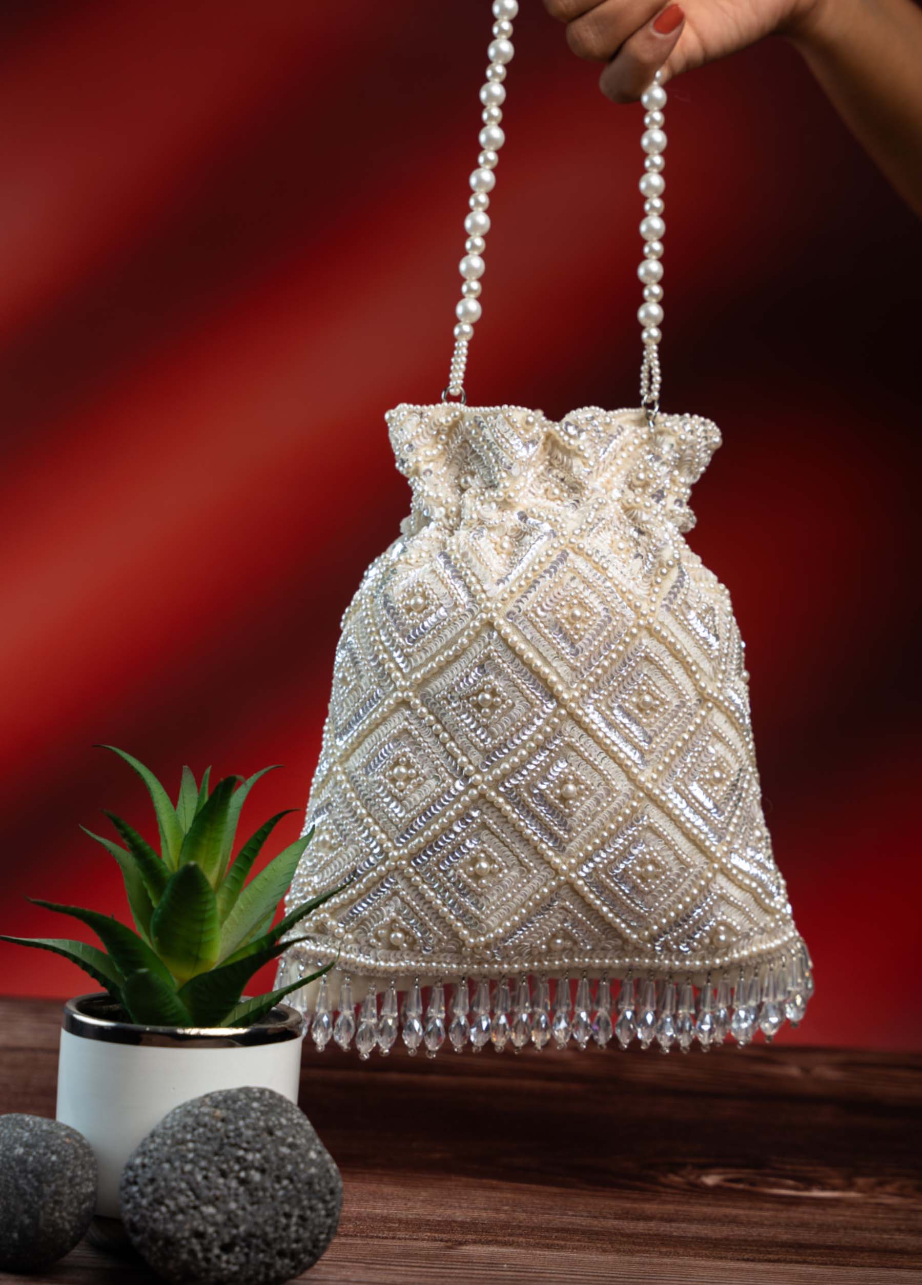 Pearl Criss Cross White