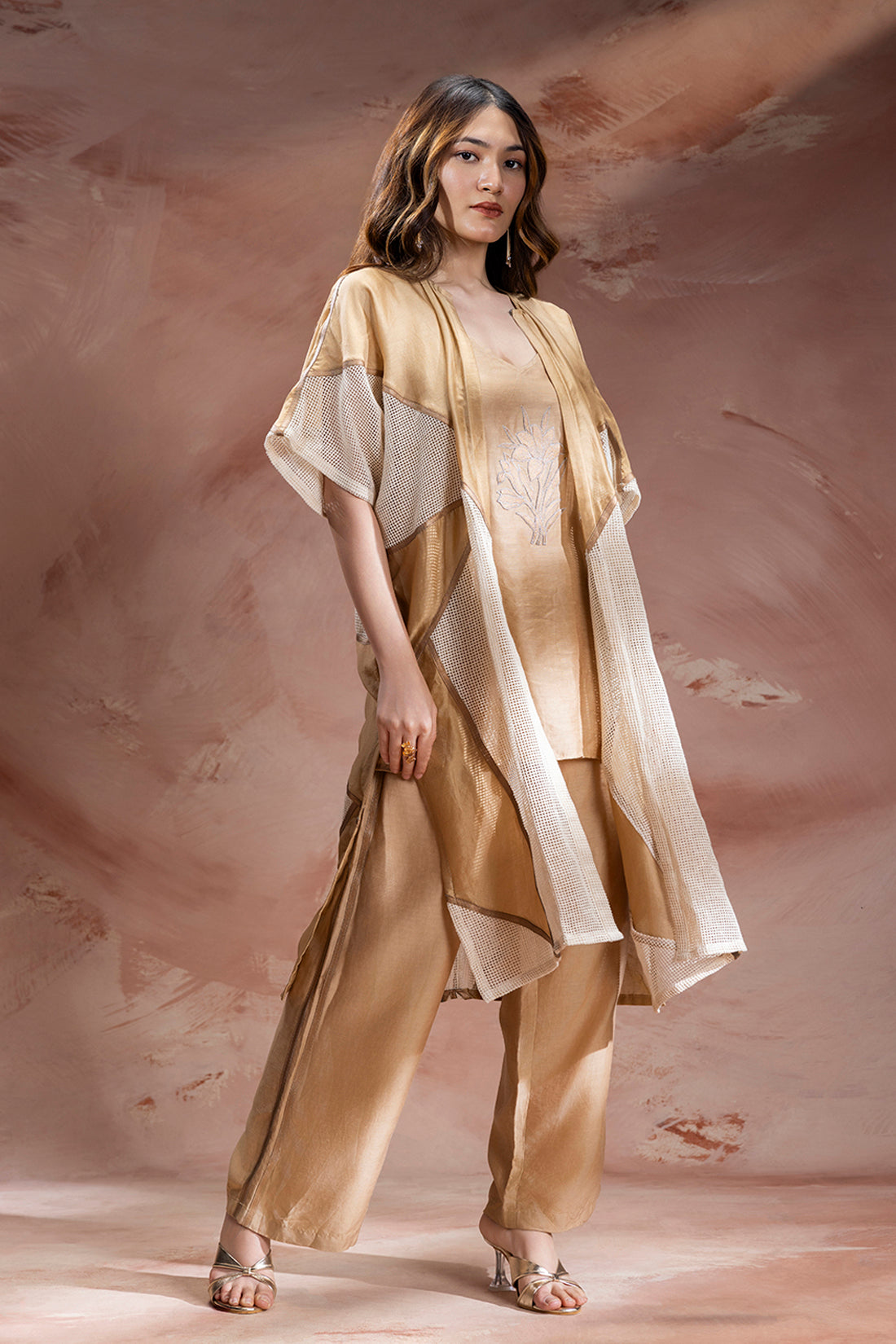 beige Zinnia And With set