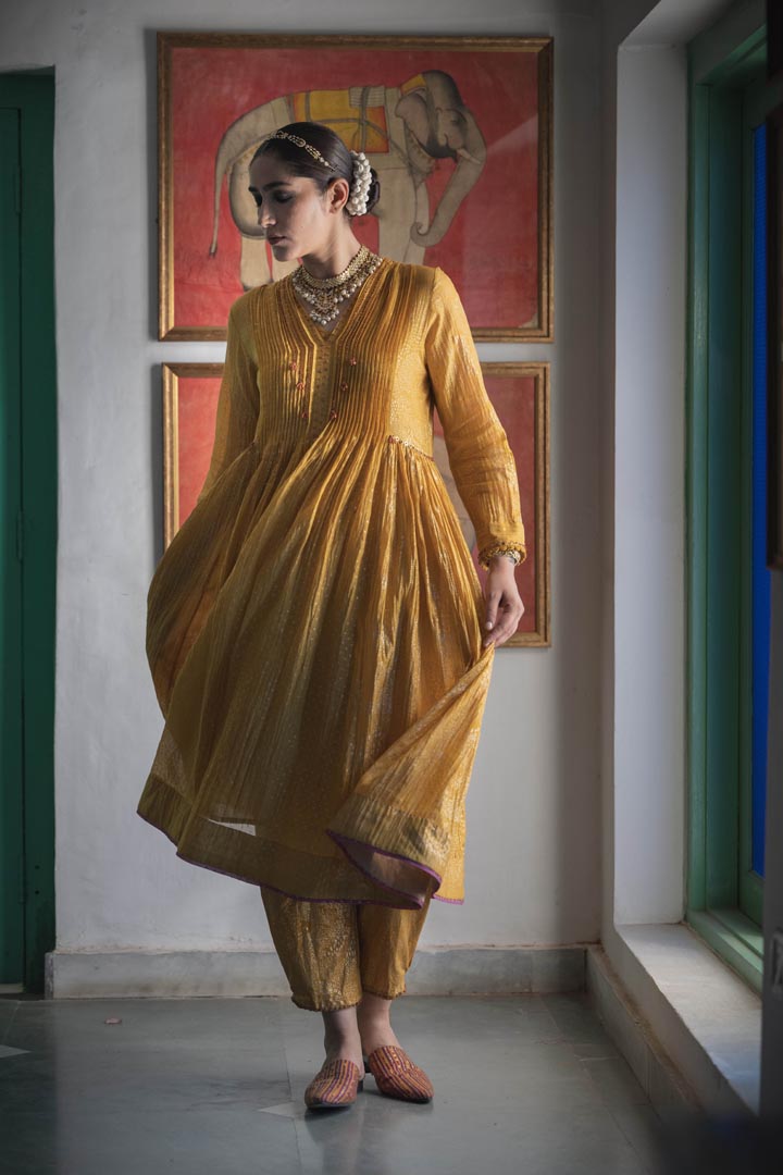 Image of DISHA KURTA