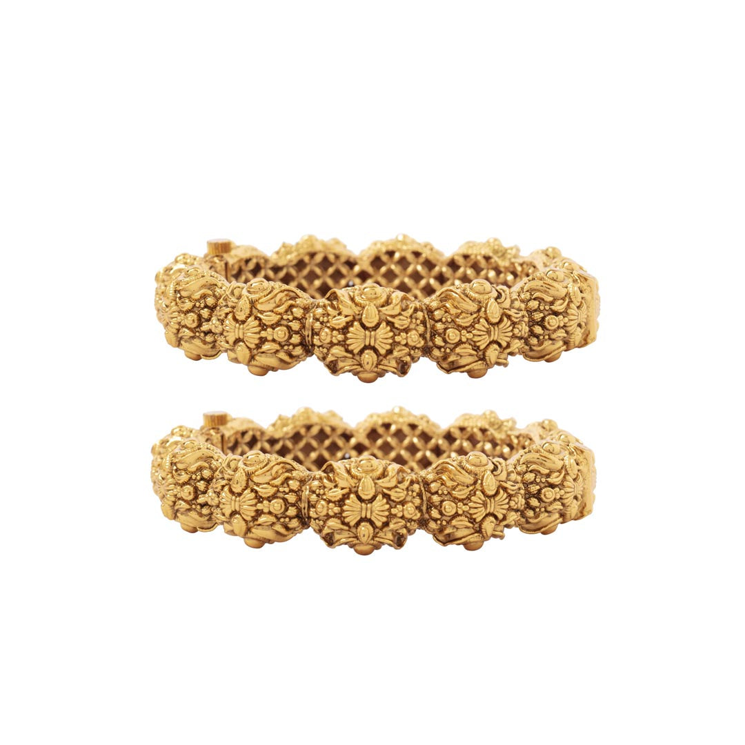 Vivinia By Vidhi Mehra Isvaraah Gold Plated Womens Pair of Bangles VB331