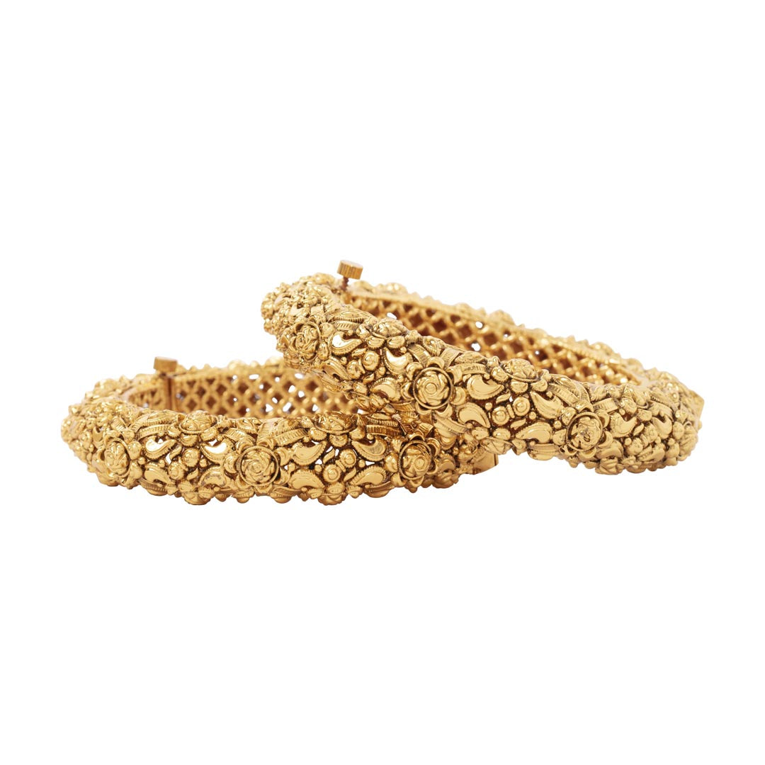 Vivinia By Vidhi Mehra Isvaraah Gold Plated Womens Pair of Bangles VB069