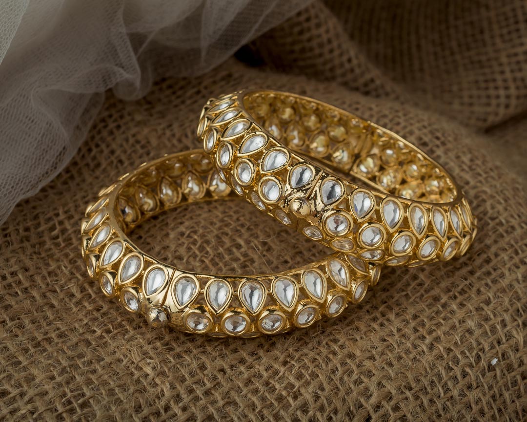 Vivinia By Vidhi Mehra Gold Plated Womens Kundan, Polki Pair of bangles VB028