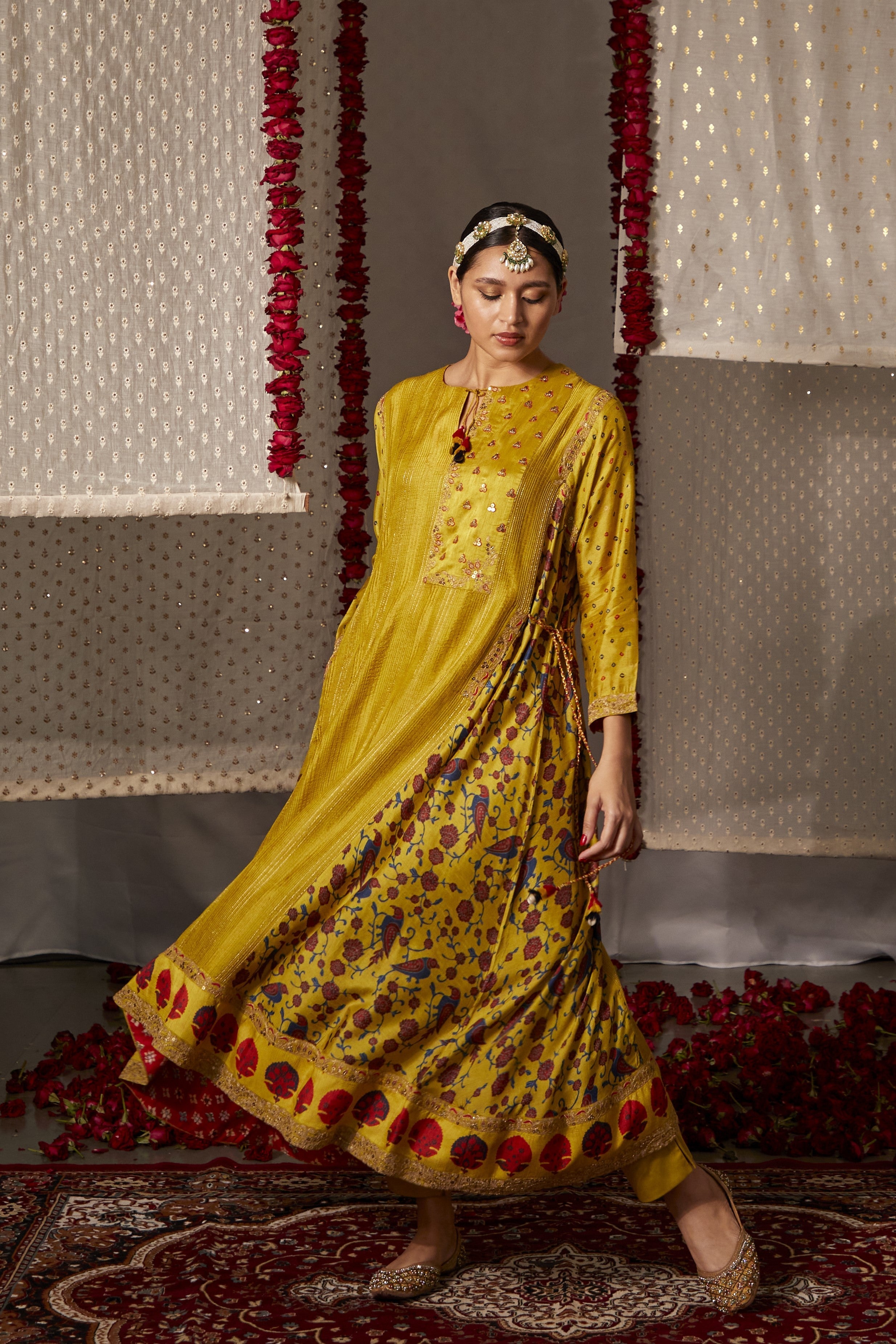 Yellow Slub Silk Printed And Embroidered Panelled Kurta & Pant Set