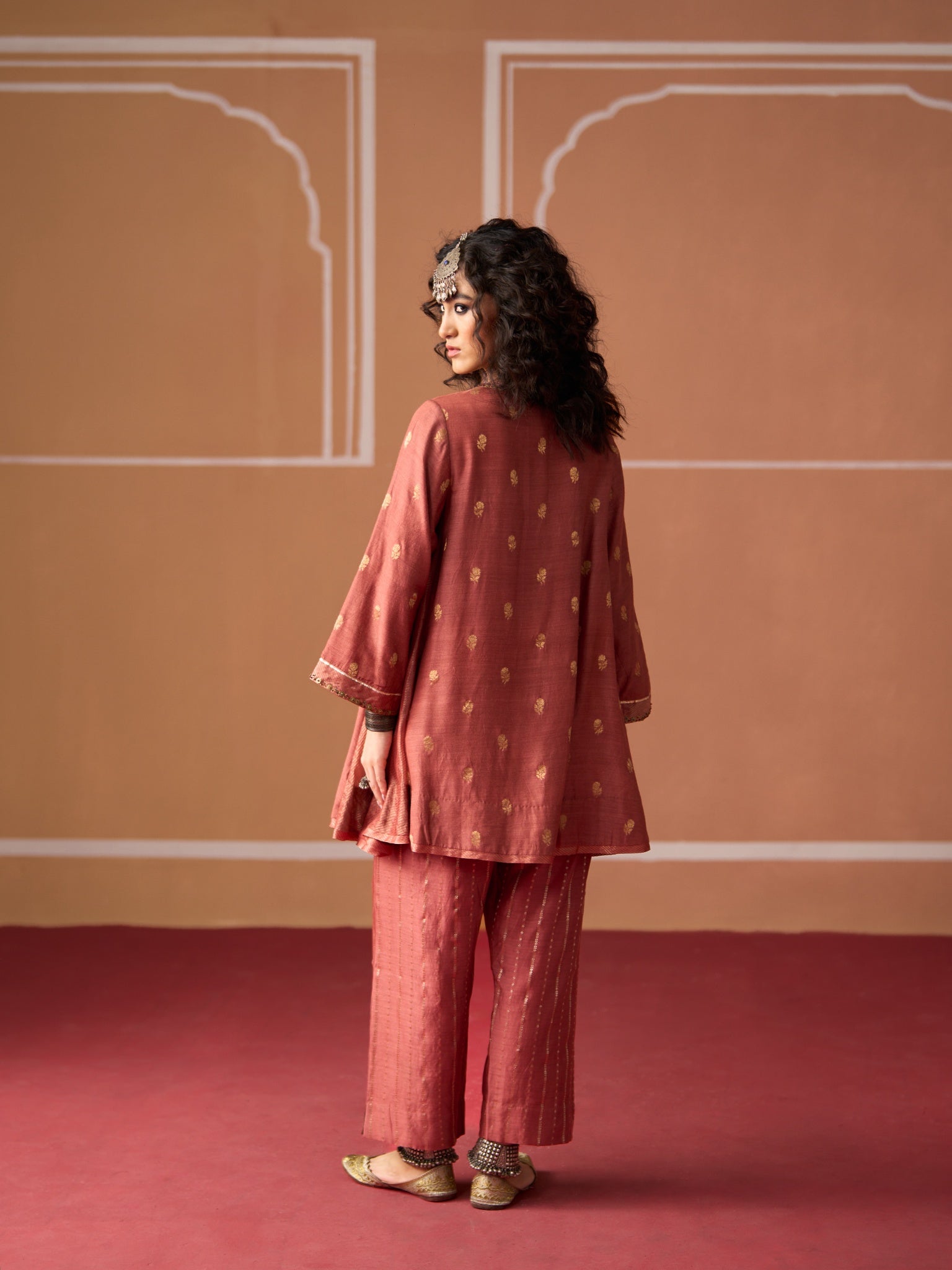 CHARU KURTA