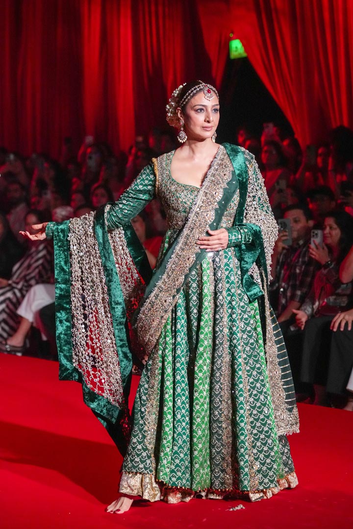 Vaidurya Anarkali Set