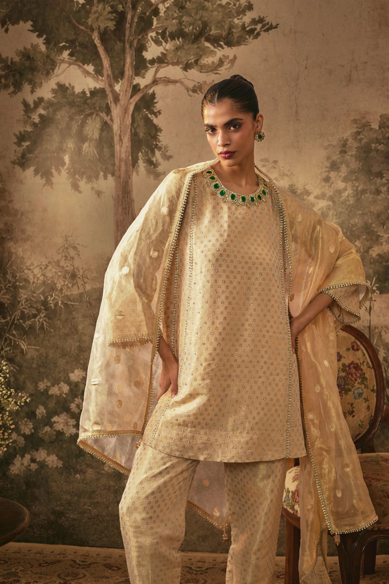 Ivory Gold Metallic Tissue Kurta Set with Emerald Detailing