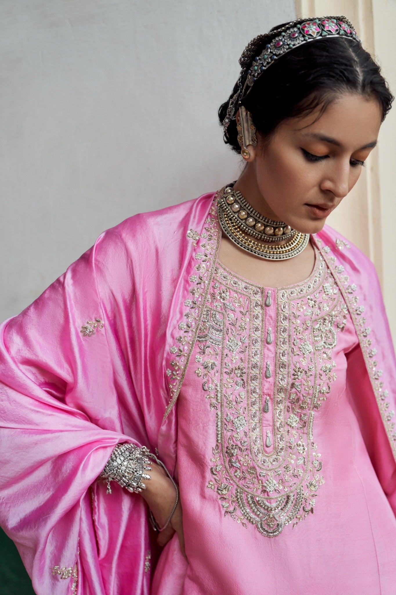 Gulabi suit