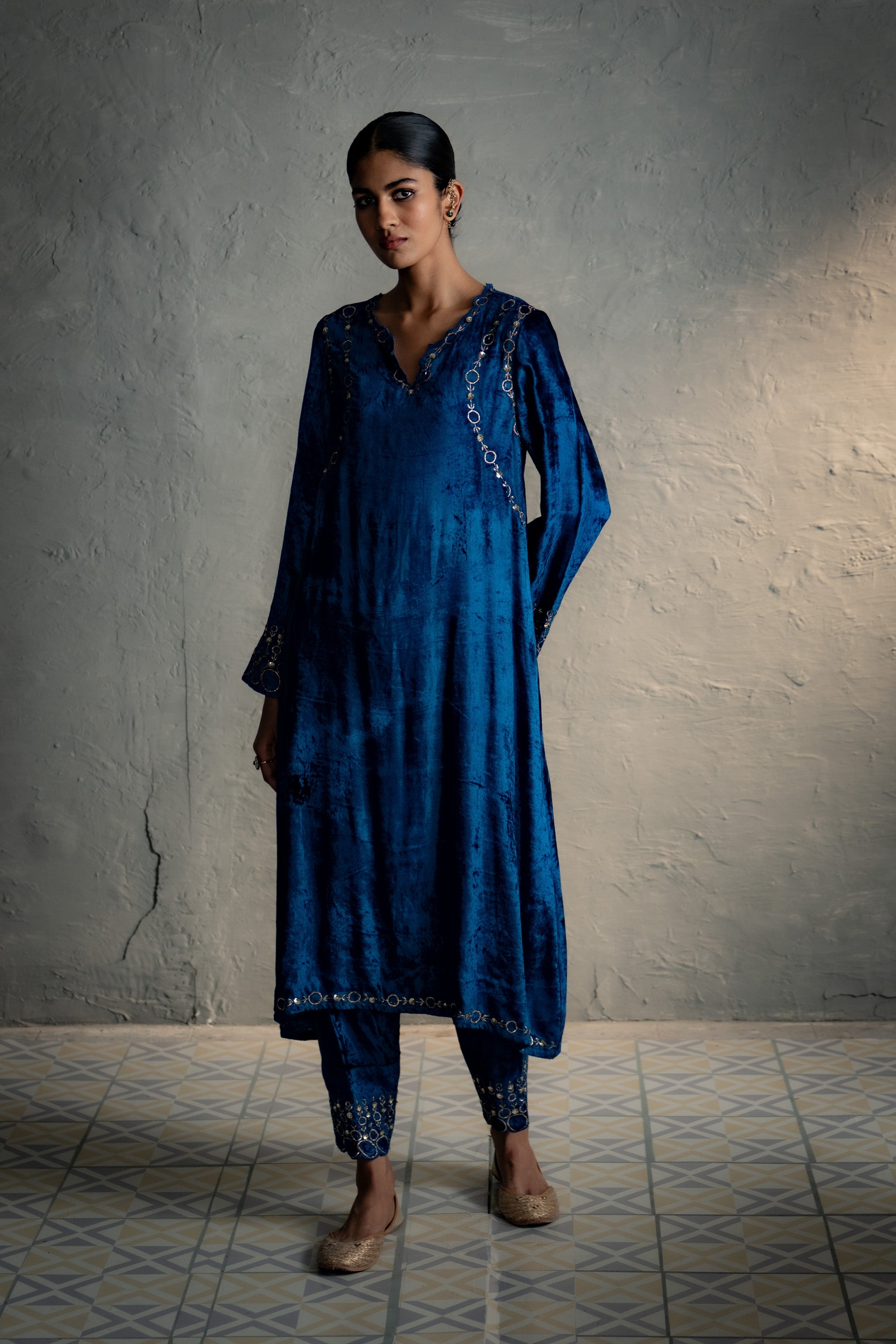 Phiran Style Velvet kurta Set MYWK126VBL-WP16VBL-DOBL