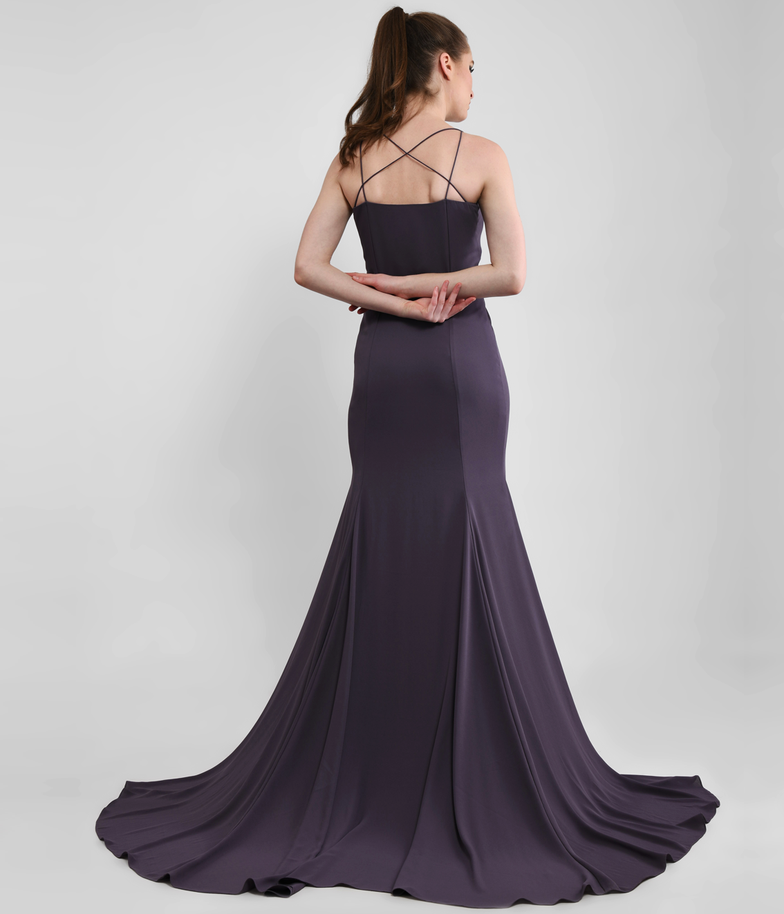 Red Carpet Star Grey Gown With Sweeping Trail