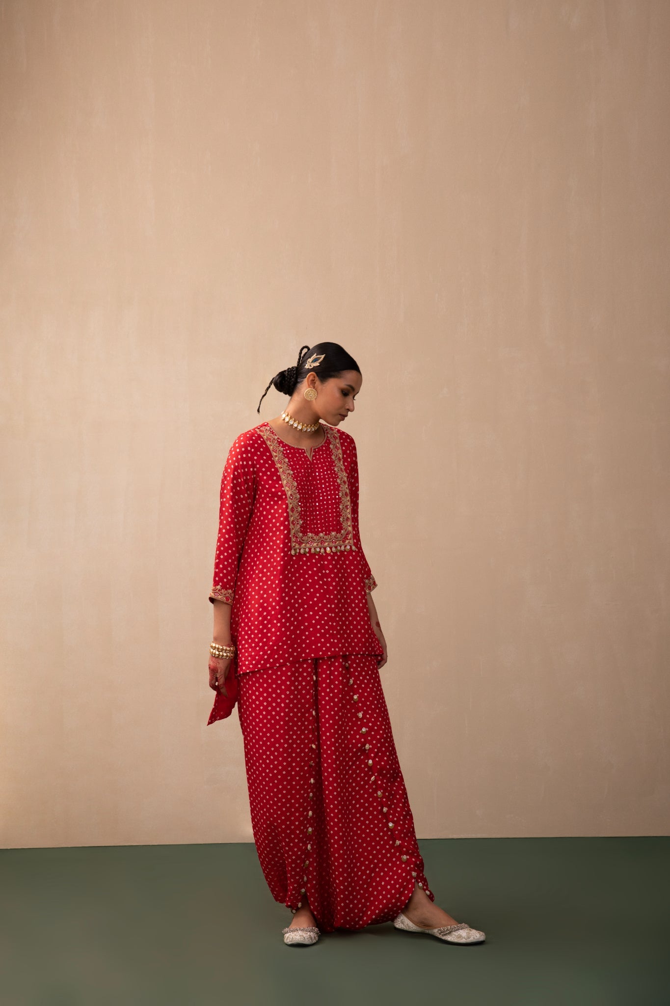 bandhni short kurta with drape trouser