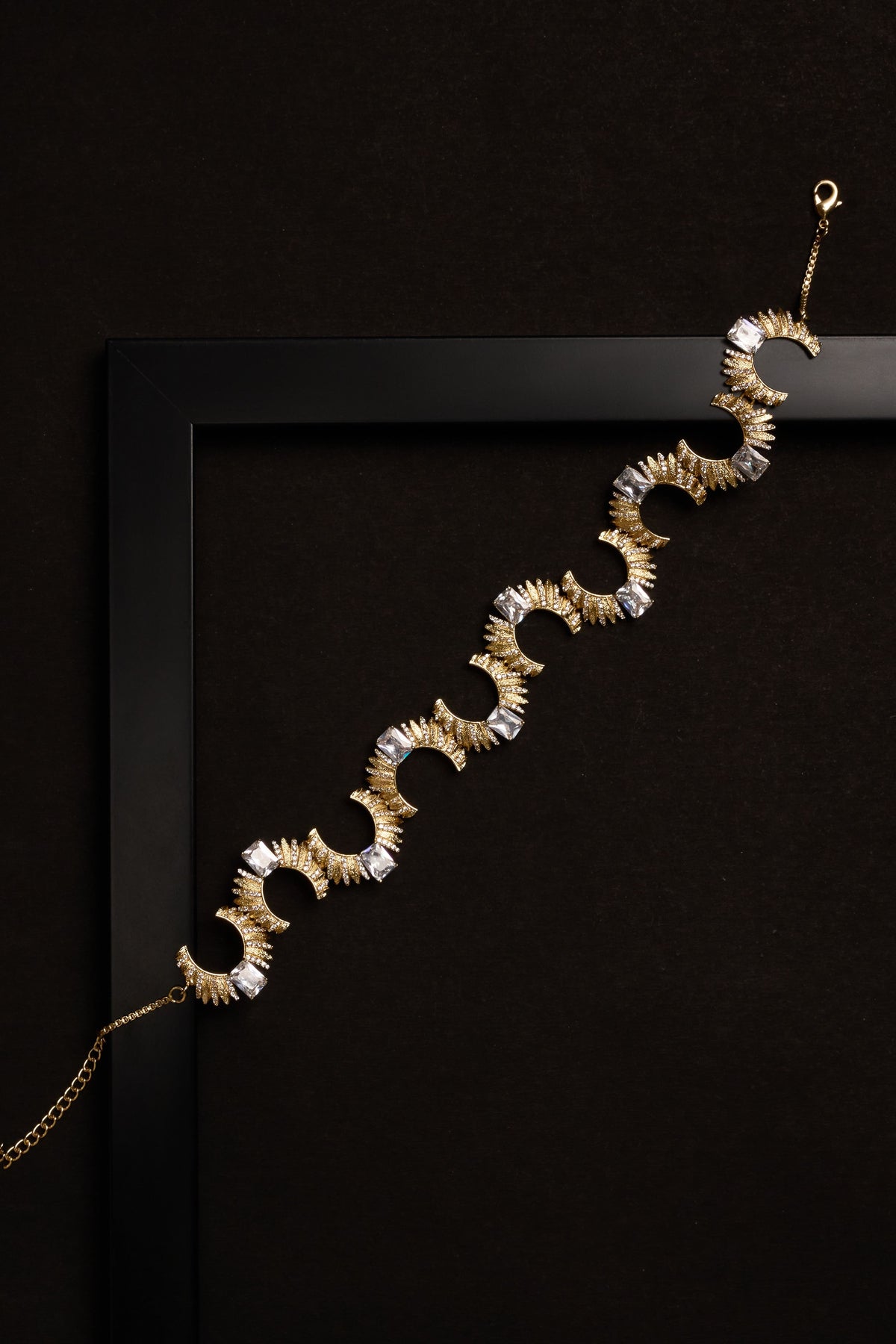 ALA LUNA CHOKER