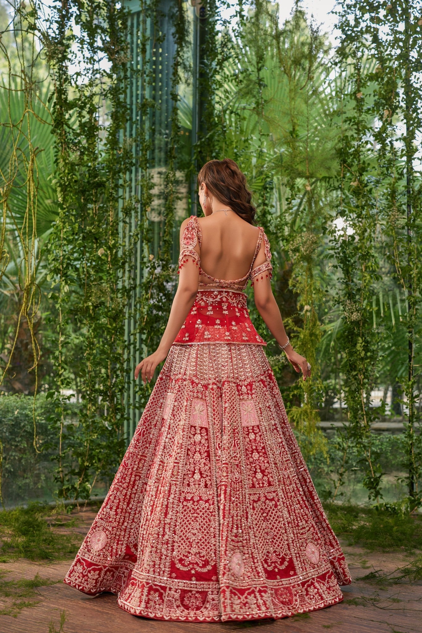 Rāga - The Scarlet Heirloom