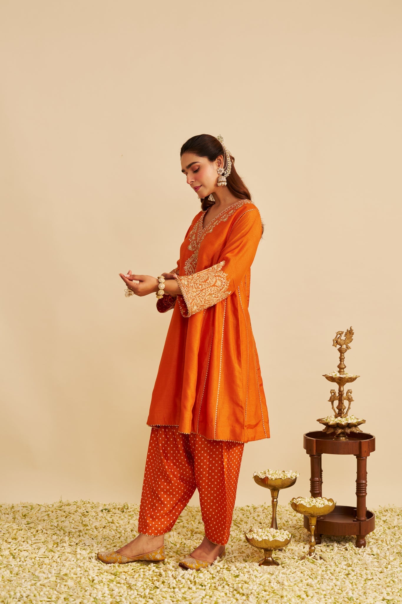 NIYAH - SHORT CHAUGA WITH SALWAR