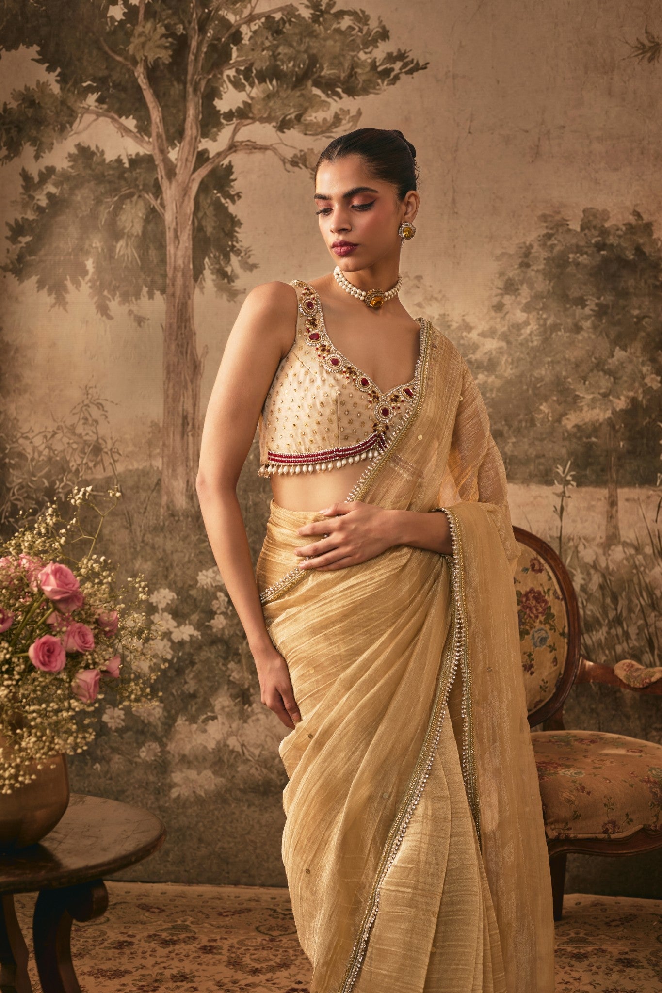 THE CHAMPAGNE GOLD PRE-PLEATED TISSUE SAREE SET