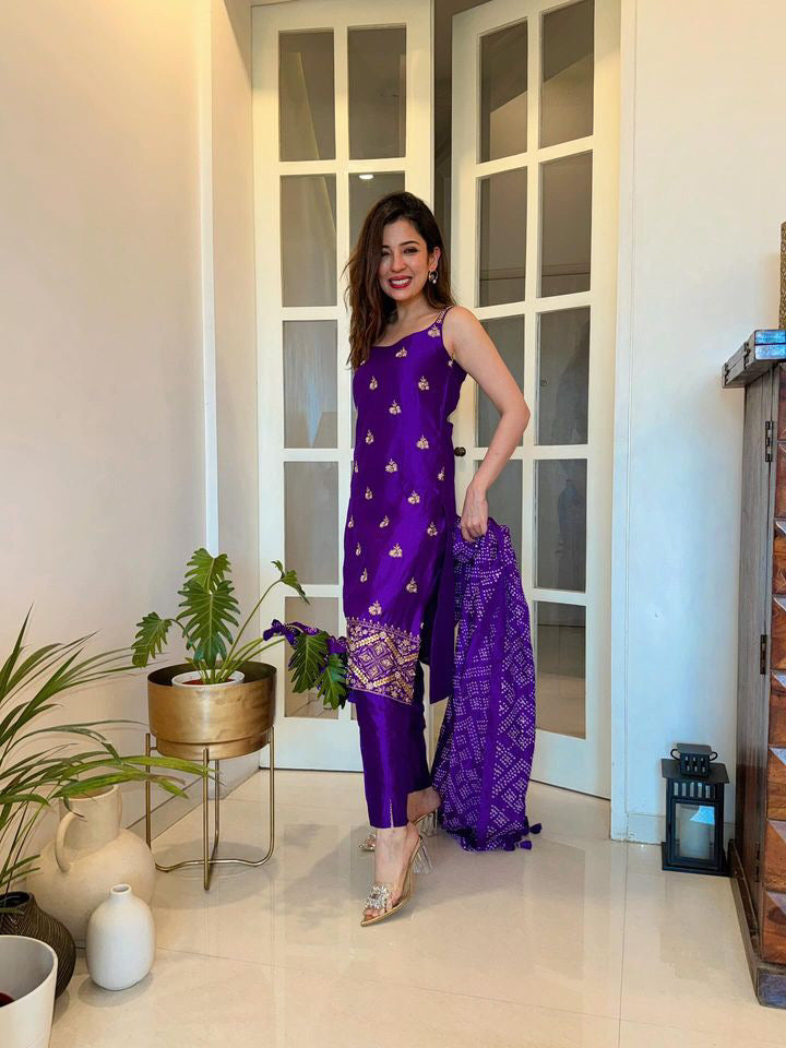 Spaghetti Kurta Set With Bandhani Dupatta