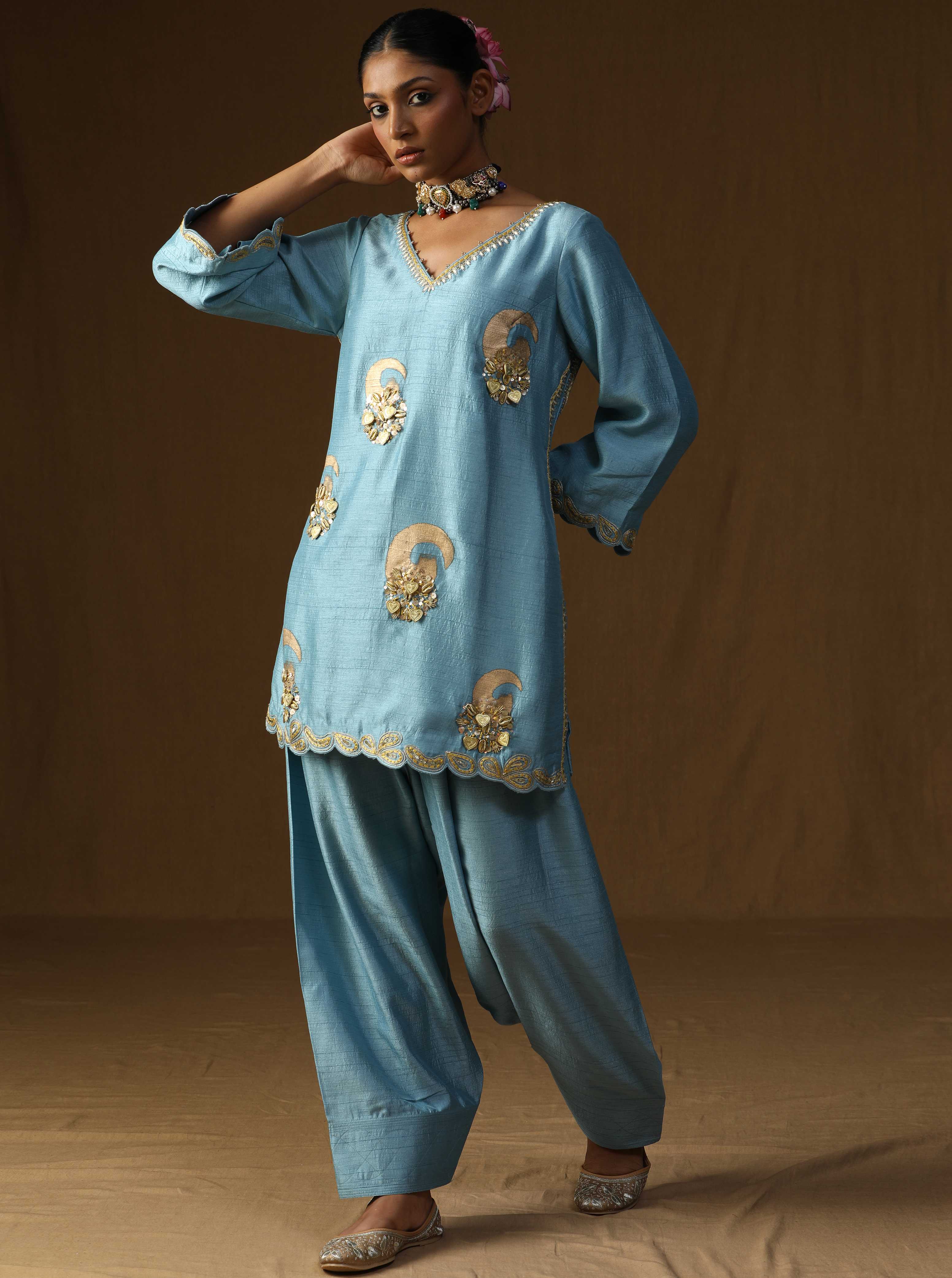 Vrind? � Neel Madhur Embroidered Suit Set