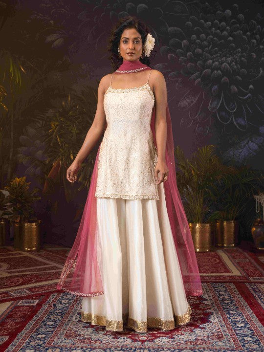 ivory silk chanderi spaghetti kurti,sharara set paired with onion pink dupatta - image 4