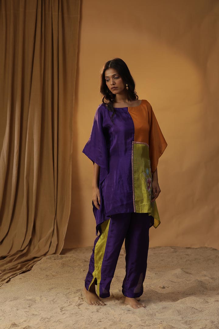 Image of PURPLE FLORAL BLOCK PRINT KAFTAN CO-ORD SET