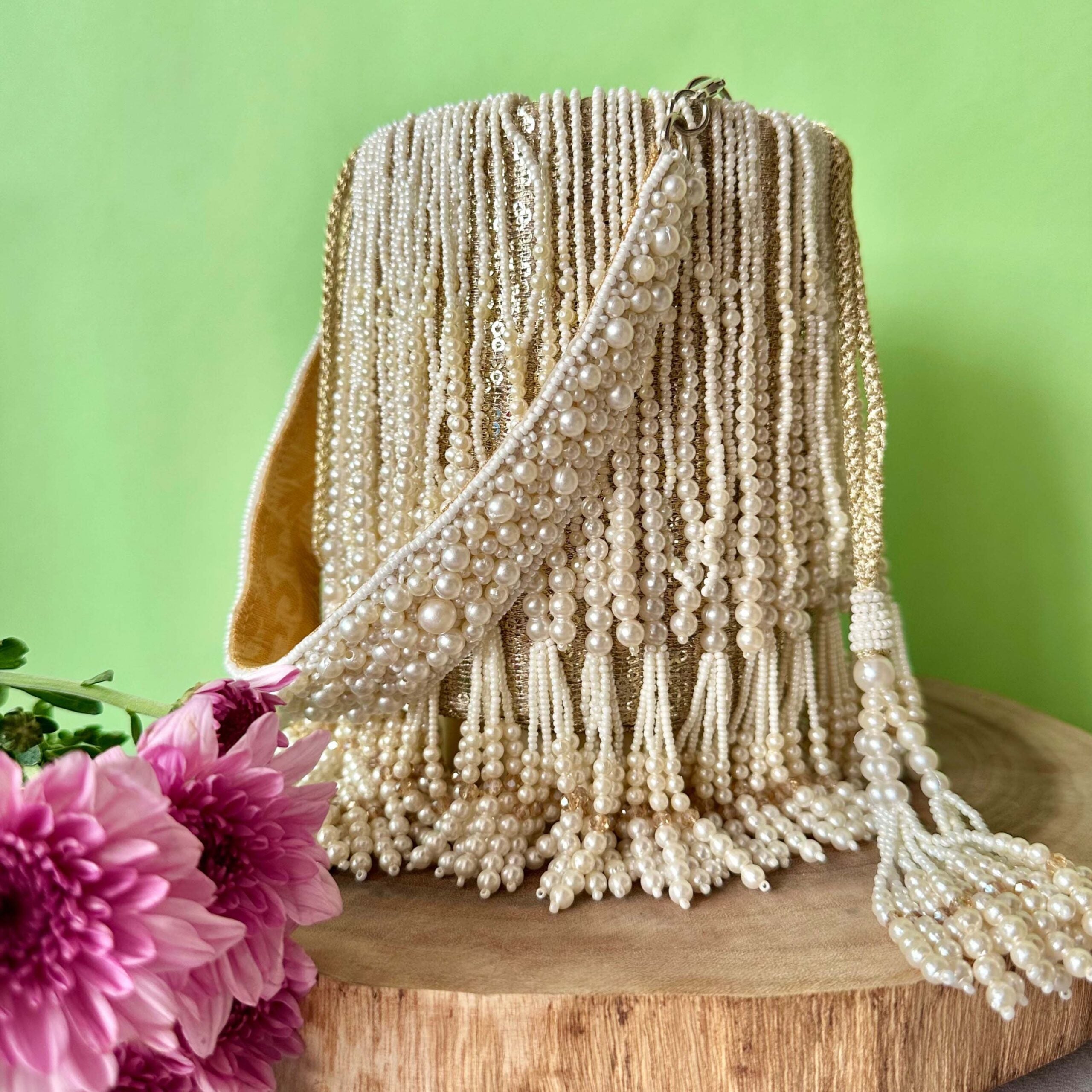 Gilt Cascade Gold